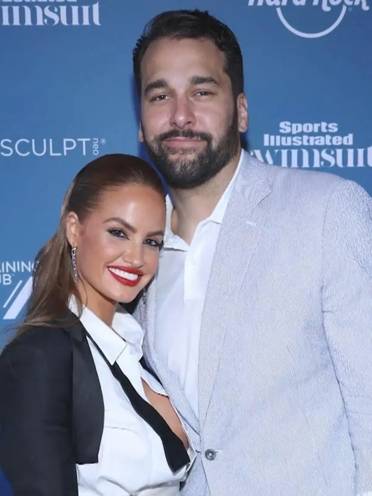 Bild zu: "Liebe scheitert an der Länge! Model reicht Scheidung ein – wegen des Penis ihres Mannes"