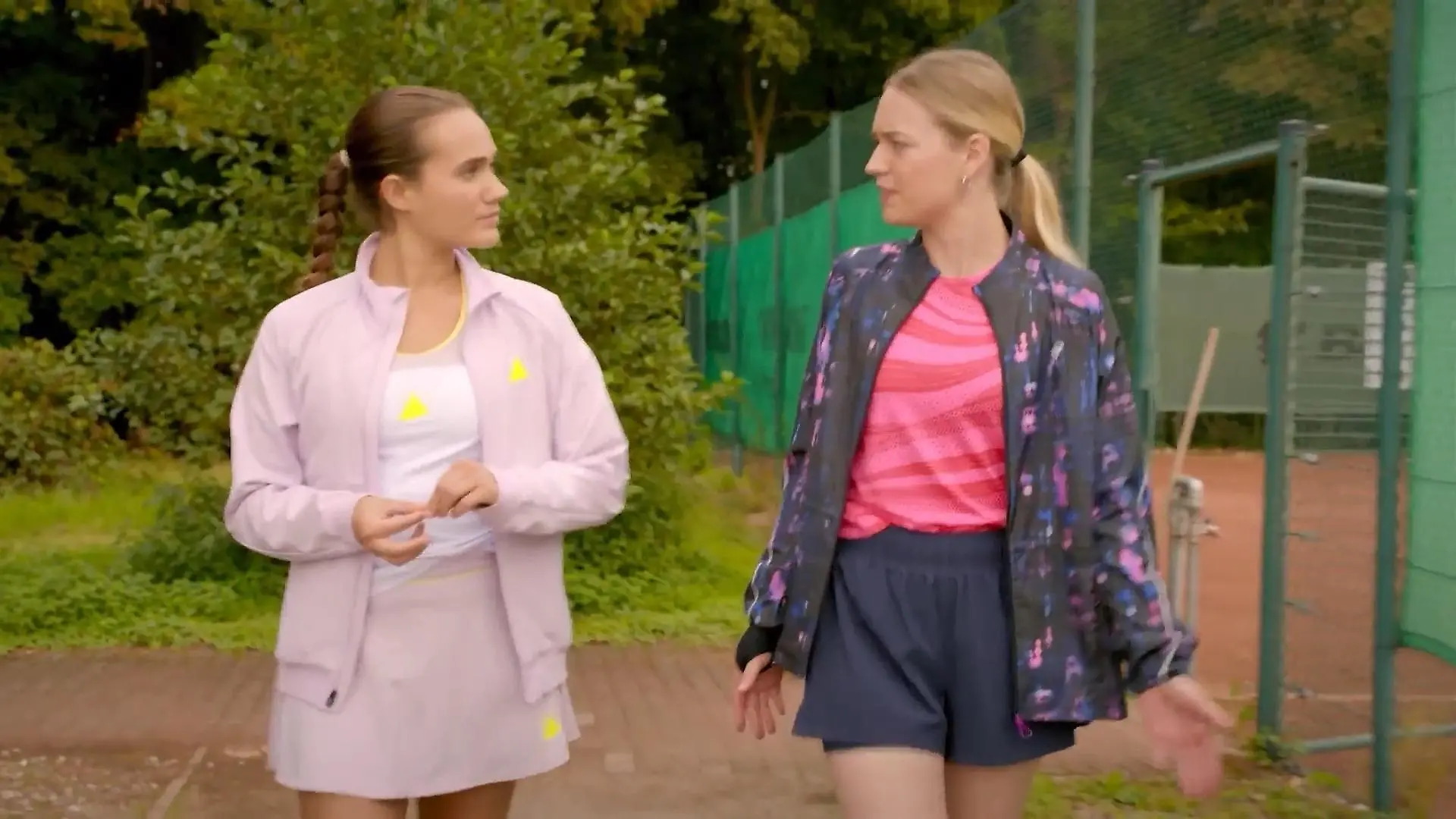 Joana und Nele sollen gegeneinander antreten AWZ-Folge vom 19.11.25 auf RTL+