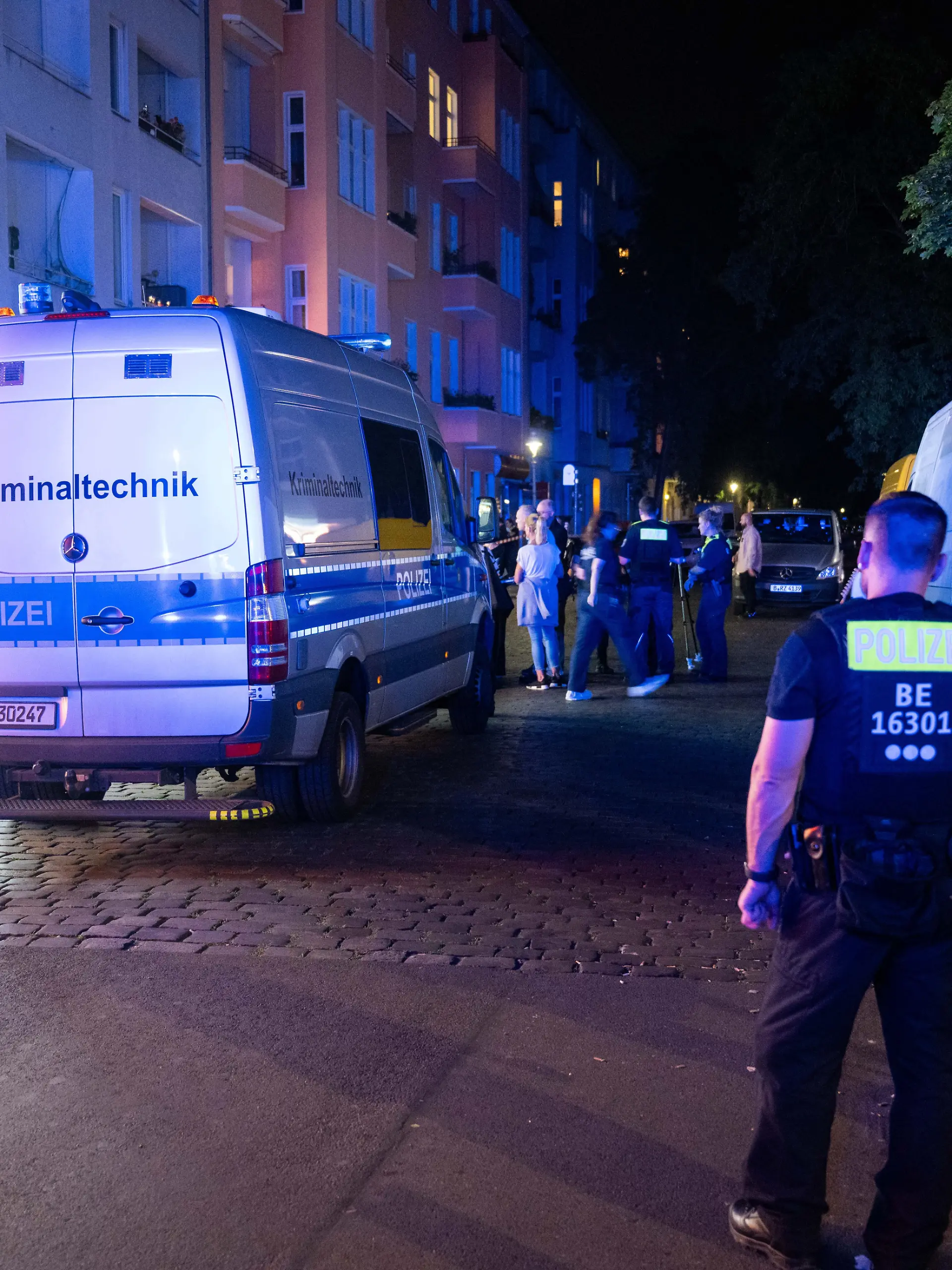 Nächtlicher Polizeieinsatz (Symbolfoto)