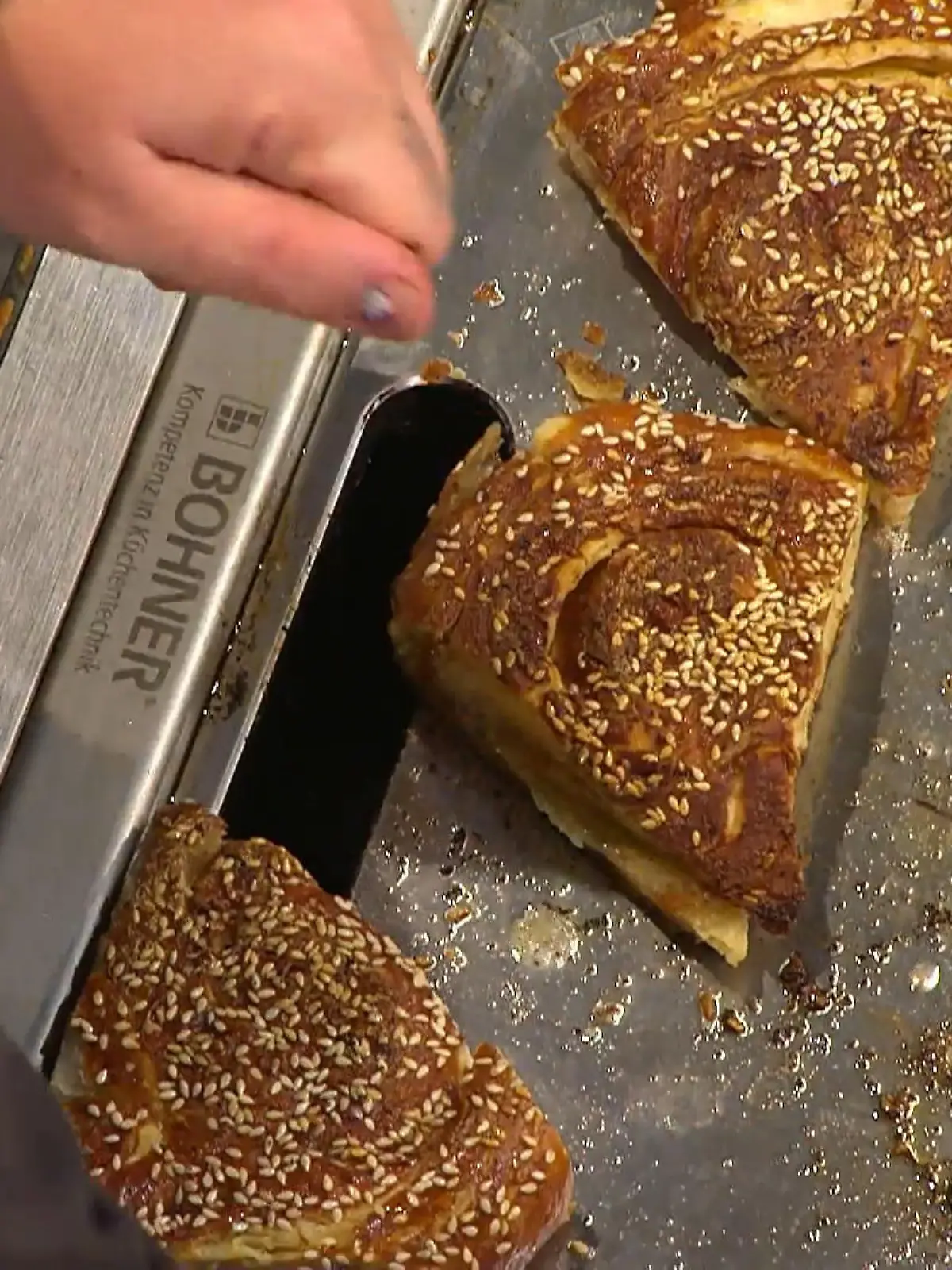 Bild zu: "Team Elif serviert Döner "zum Selberfüllen""