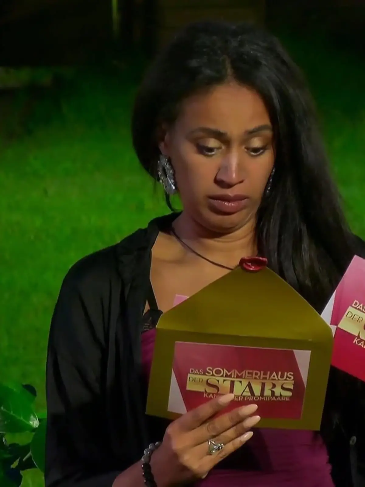 Bild zu: "Unmoralisches Sommerhaus-Angebot für Sarah Joelle"