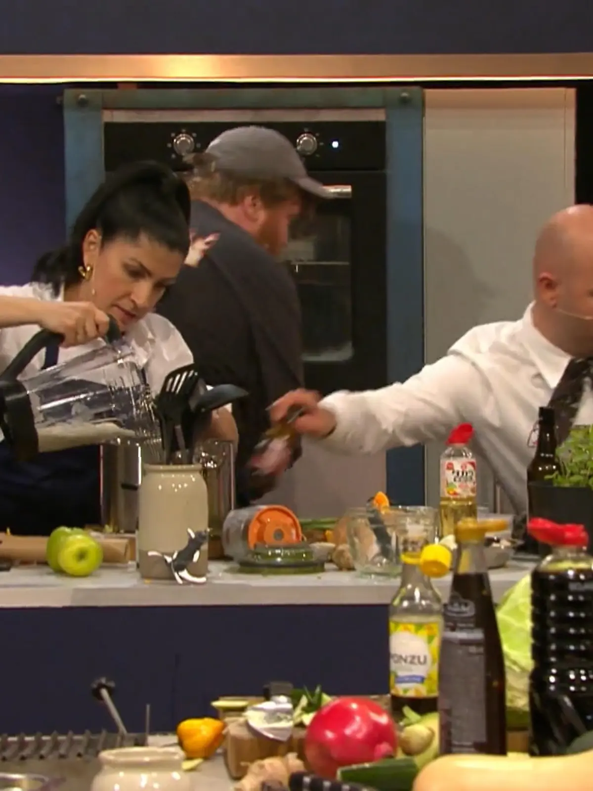 Bild zu: "Was machen Markus und Lukas denn da vorne?"