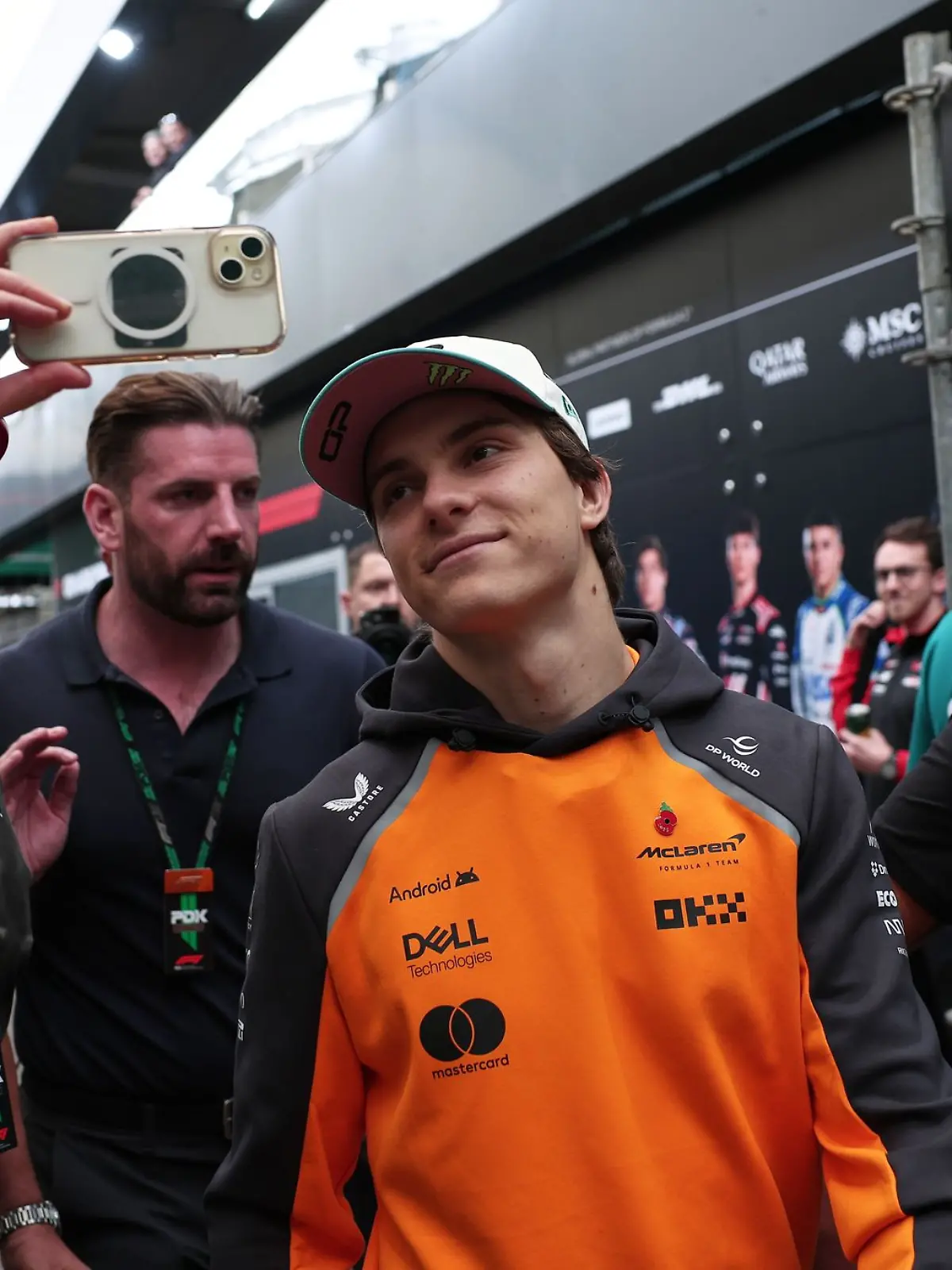 Bild zu: "Norris und Piastri zum Brasilien-Auftakt klar vor Verstappen"