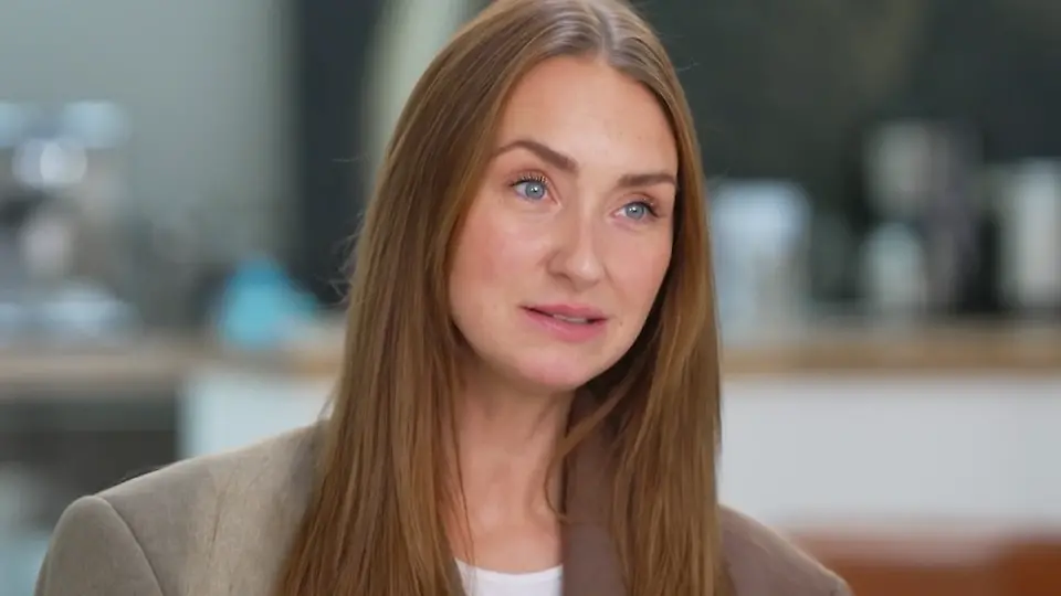 Georgina-Stumpf-Pl-tzlich-flie-en-bei-R-ckf-hrung-Tr-nen