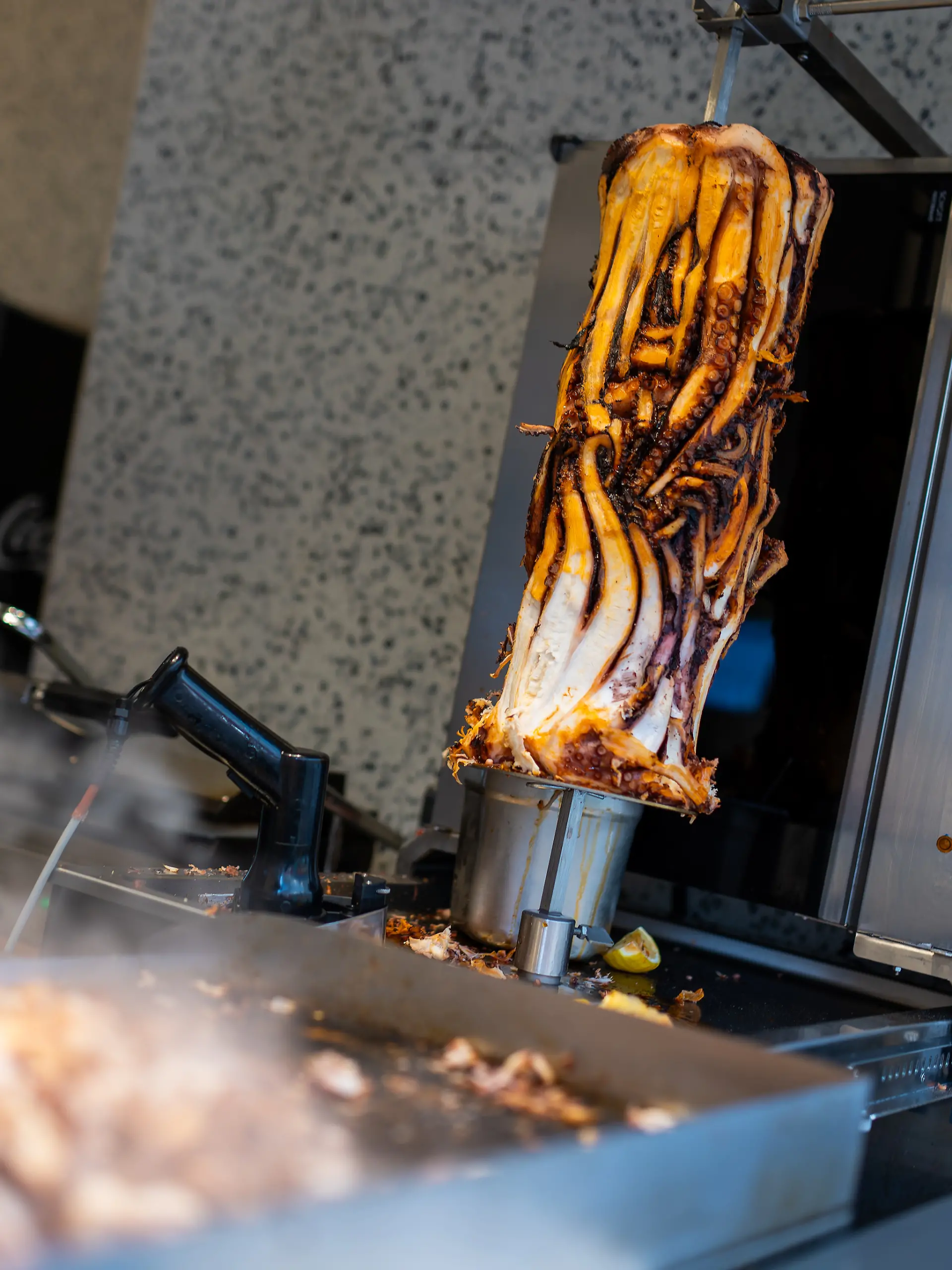 Bild zu: "Tentakel statt Fleisch: Oktopus-Döner spaltet Gemüter"