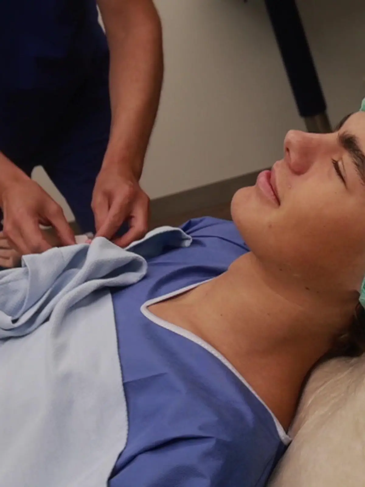 Bild zu: "Promi-Spross startet dank Nasen-OP in ein neues Leben"