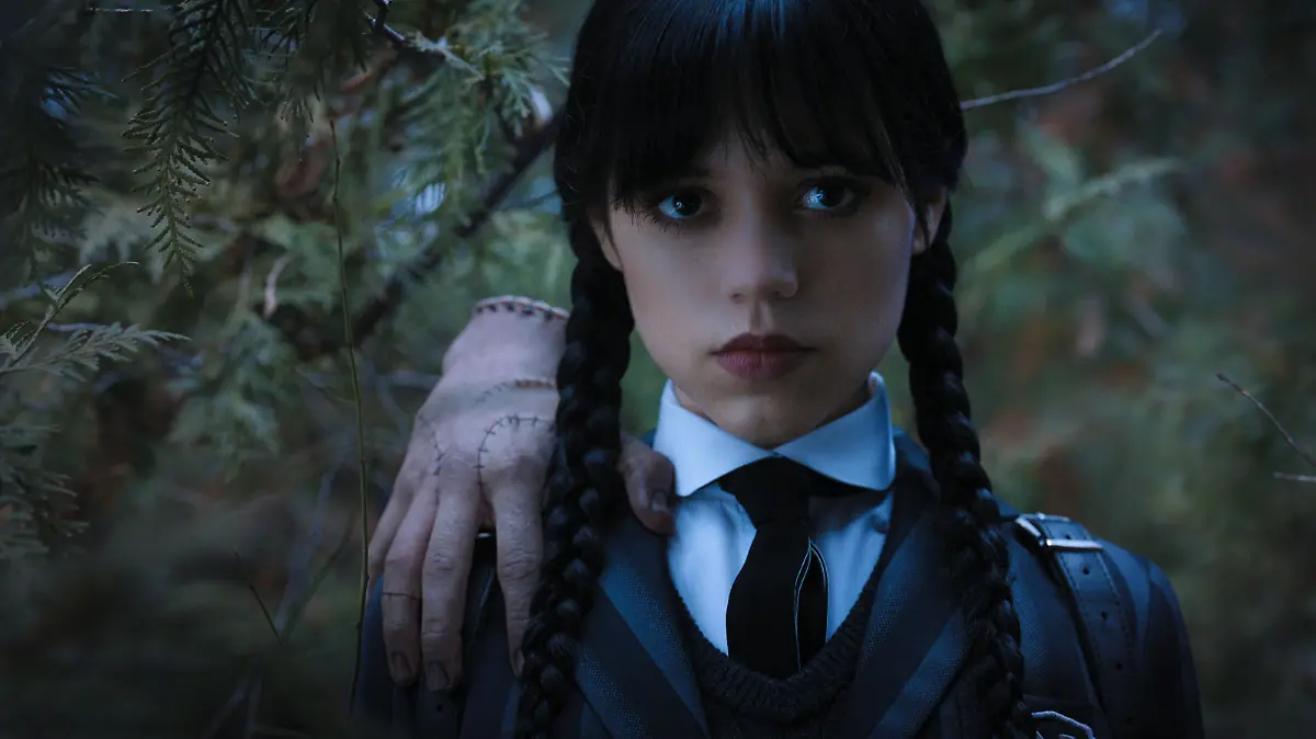 Jenna Ortega als Wednesday in der gleichnamigen Netflix-Serie