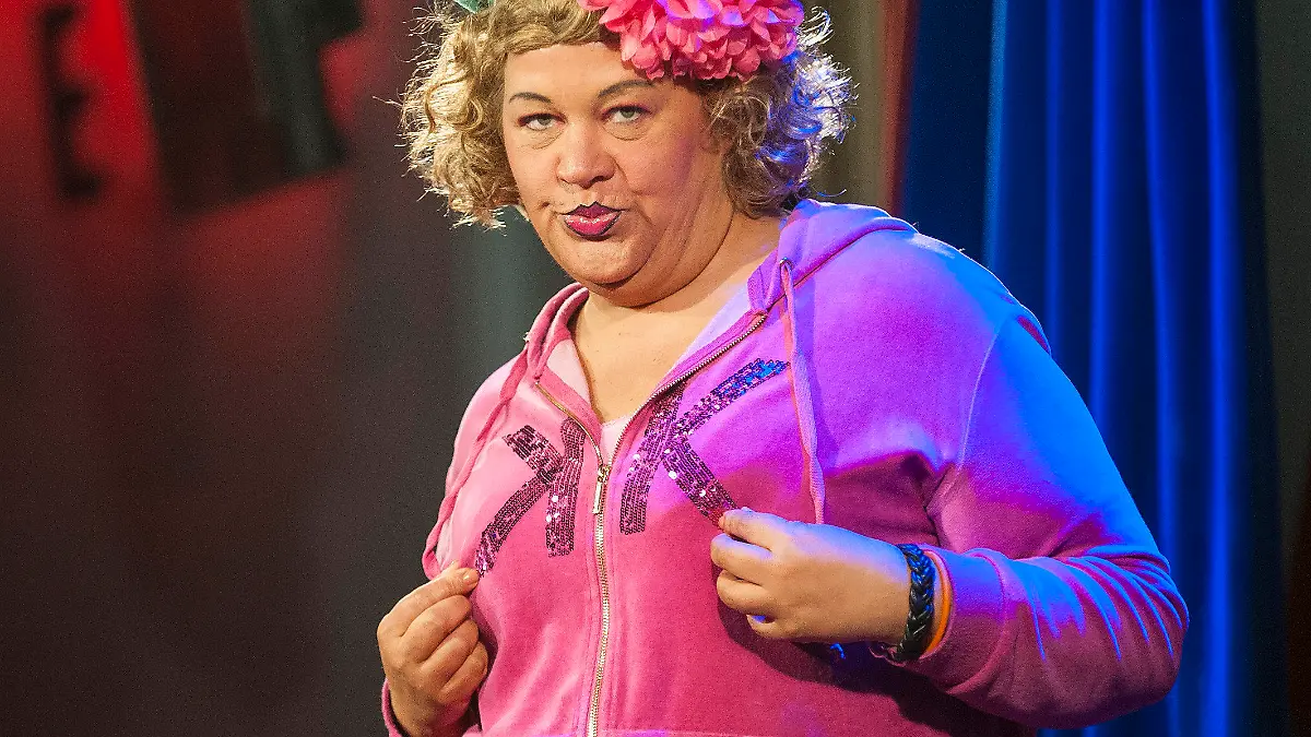 German comedian Cindy aus Marzahn performs her stand up routine at Caroline's comedy club in New York, New York, USA, 10 June 2014. EPA/KEITH BEDFORD (zu dpa-Korr "«Cindy out Marzahn»: Plattenbau-Prinzessin am Broadway" vom 11.06.2014) +++(c) dpa - Bildfunk+++