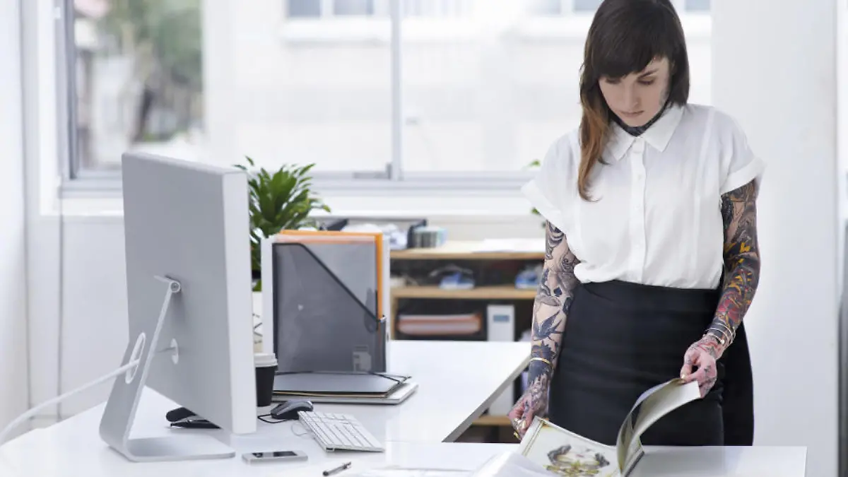 Tattoos am Arbeitsplatz: So sieht's rechtlich aus "Tattoos sind keine Privatsache"