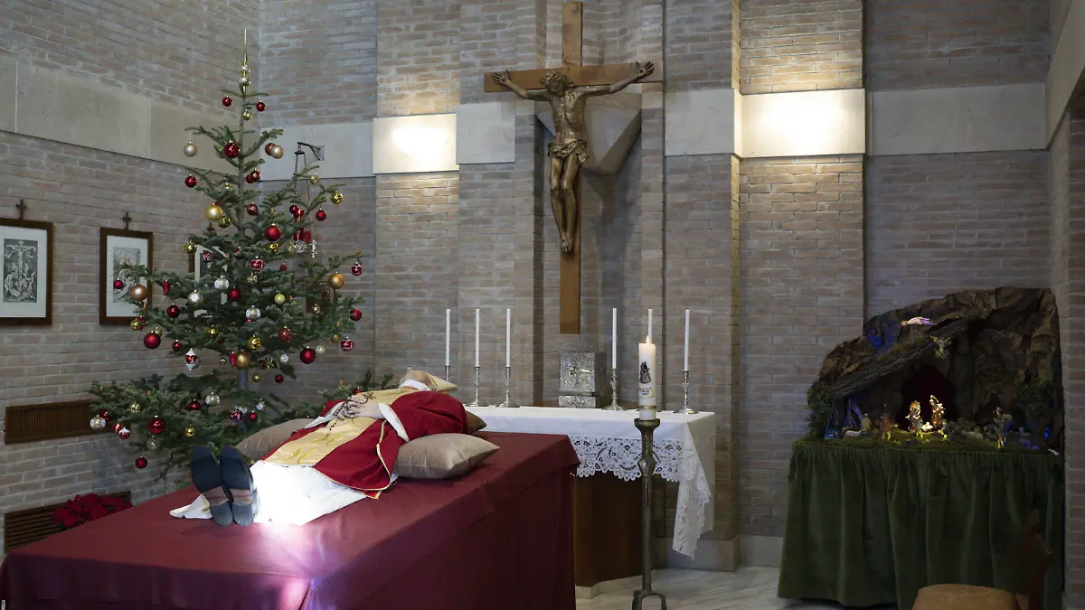 Italy, Rome, Vatican, 2022/1/1 . SS Benedict's body in the chapel of the Mater Ecclesiae Monastery in the Vatican XVI Photograph by Vatican Mediai / Catholic Press Photo / Hans Lucas. RESTRICTED TO EDITORIAL USE - NO MARKETING - NO ADVERTISING CAMPAIGNS. / action press