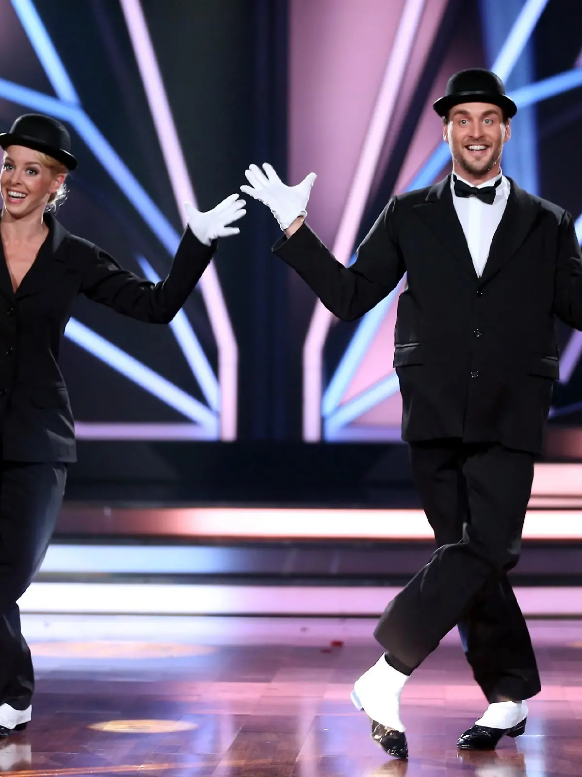 Alexander Klaws und Isabel Edvardsson      Verwendung der Bilder für Online-Medien ausschließlich mit folgender Verlinkung:"Alle Infos zu "Let's Dance" im Special bei RTL.de: www.rtl.de/cms/sendungen/lets-dance.html