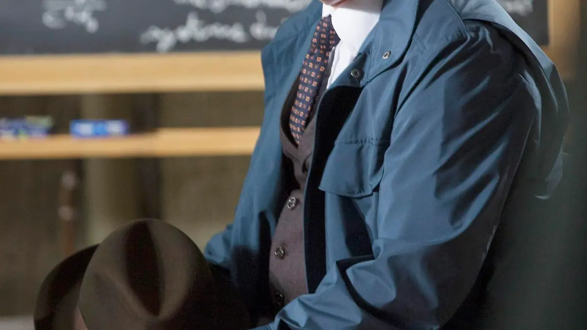 Raymond "Red" Reddington (James Spader)