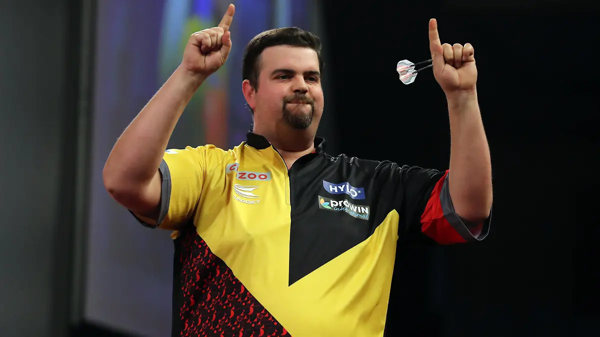  RECORD DATE NOT STATED 30th December 2022, Alexandra Palace, London, England 2022/23 PDC Cazoo World Darts Championships Day 13 Afternoon Session Gabriel Clemens celebrates after defeating Alan Soutar PUBLICATIONxNOTxINxUK ActionPlus12462242 JohnxPatrickxFletcher