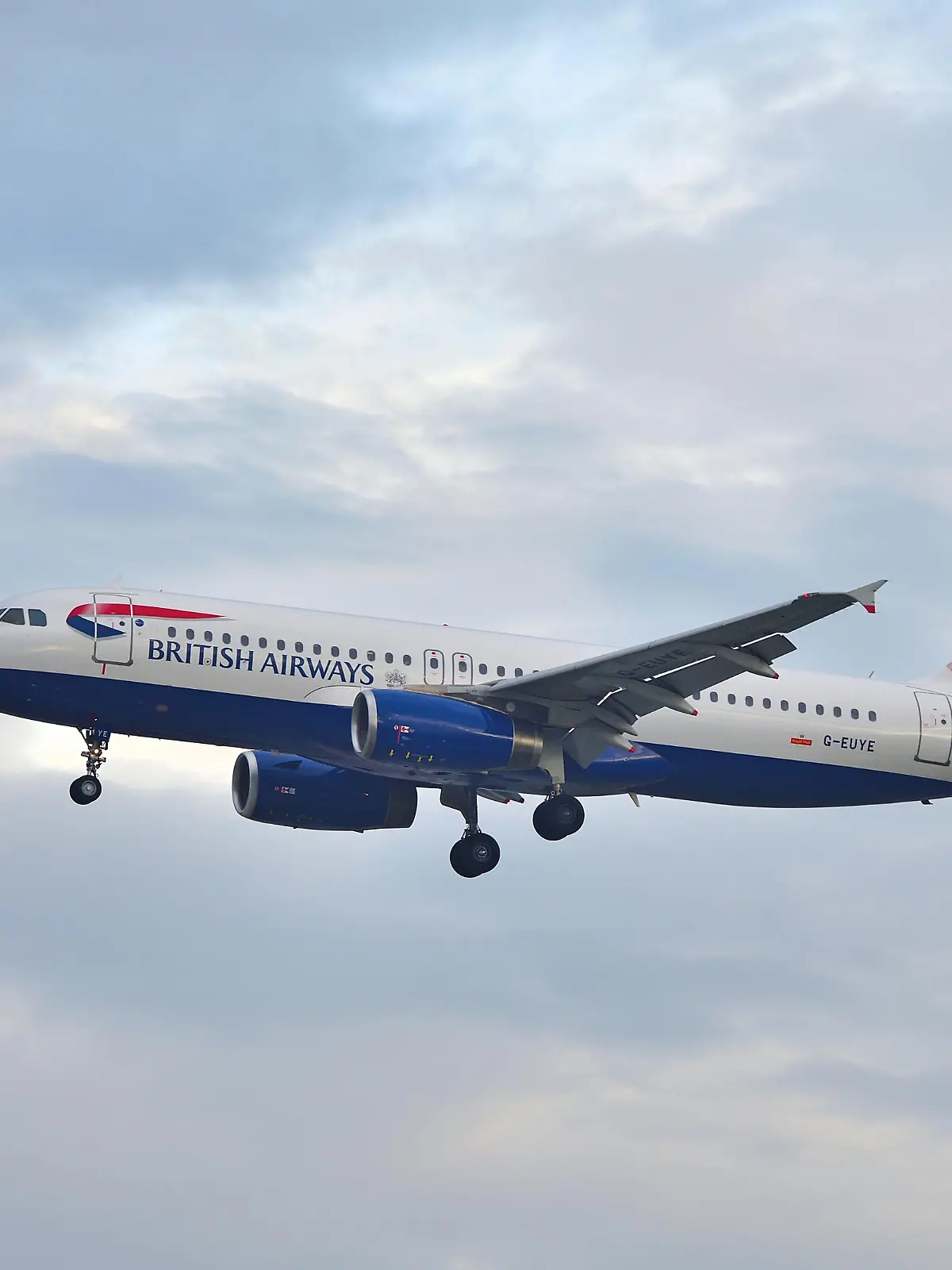 Landender Britisch Airways Jet am Frankfurter Flughafen Fraport.