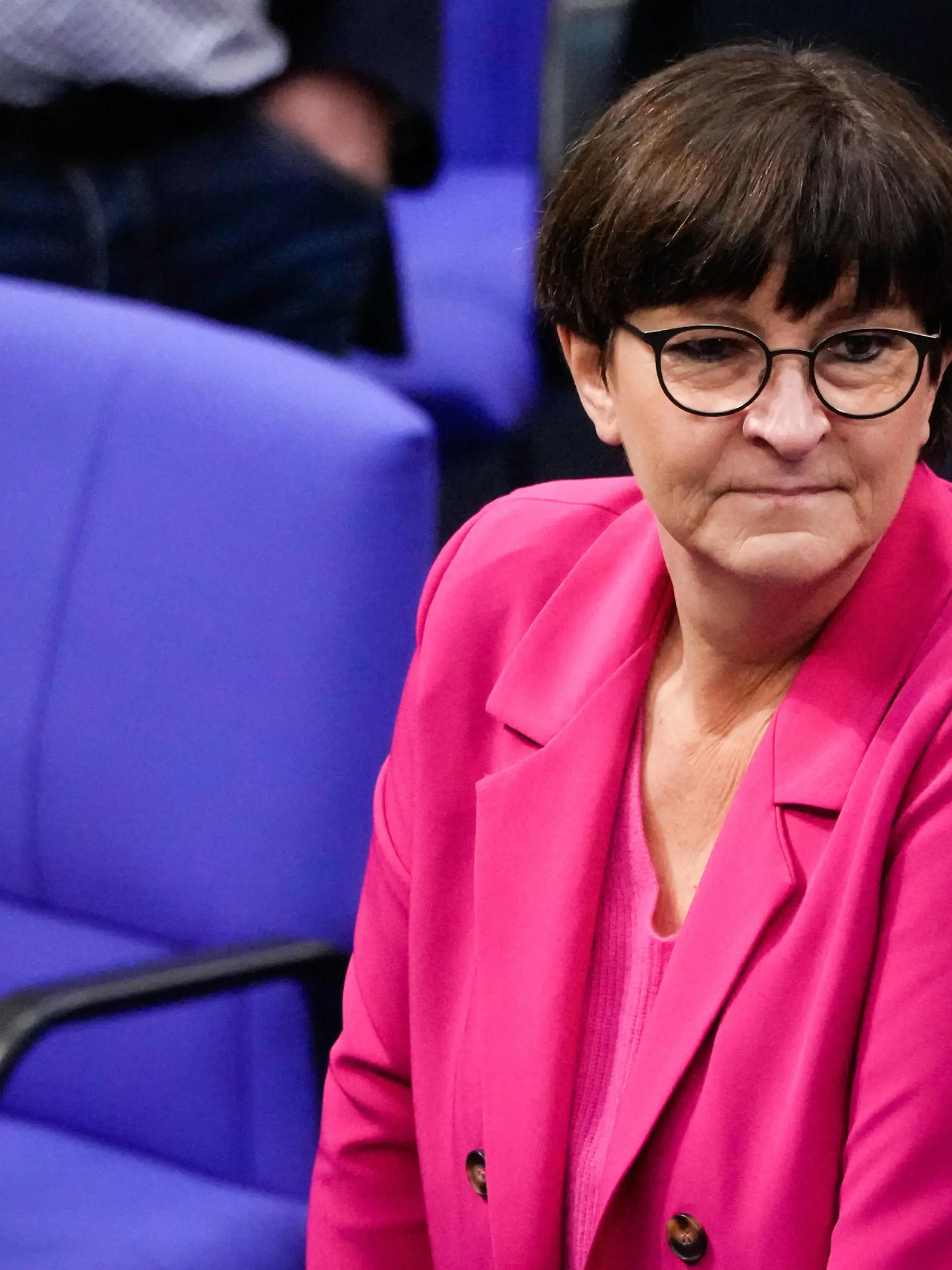  75. Bundestagssitzung und Debatte Aktuell,14.12.2022 Berlin, Saskia Esken von der Partei SPD im Portrait im Plenum zur Debatte Regierungserklaerung zum EU-ASEAN-Gipfel und EU-Rat bei der 75. Sitzung des Deutschen Bundestag in Berlin Berlin Berlin Deutschland *** 75 Bundestag session and debate Current,14 12 2022 Berlin, Saskia Esken of the party SPD in the portrait in the plenum to the debate government statement on the EU ASEAN Summit and EU Council at the 75 session of the German Bundestag in Berlin Berlin Germany