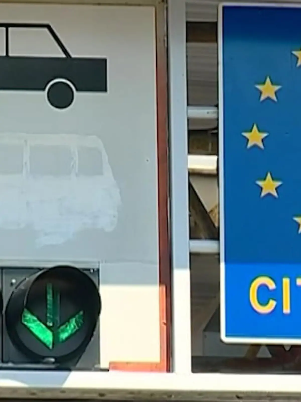 Keine Grenzkontrollen und kein Geldwechsel. Für Urlauber wird das Reisen nach Kroatien bald leichter. Ab dem 1. Januar führt das Land an er Adria den Euro ein und tritt der grenzkonrollfreien Schengen-Zone bei.  Kroatien trat als jüngstes Mitglied 2013 der EU bei. Seitdem wurden auch die Handelsbeziehungen mit Deutschland immer weiter ausgebaut.