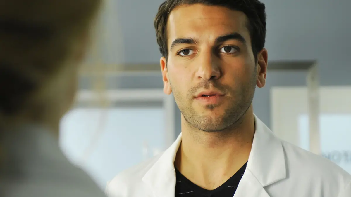 Elyas M'Barek als Maurice Knechtelsdorfer