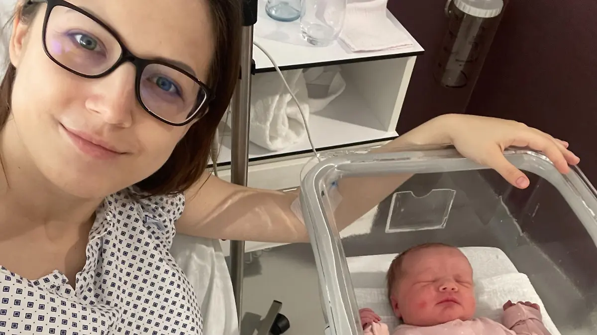 CATERS NEWS (PICTURED L-R Adel with her newborn Alice) A woman who was born with a rare condition that means she has two uteruses, two vaginas, and two cervixes has welcomed a miracle baby after years of trying. Adel Varga, 29, began suffering from painful periods when she was 14, but she didn't get a full diagnosis of her complicated condition, Herlyn-Werner-Wunderlich syndrome, until she was 28 years old. After seeing multiple doctors over a decade, Adel says was warned that she may never be able to have a baby. She met her husband, Balázs Pór, in March 2020, and began trying for a baby four months into their relationship. SEE CATERS COPY