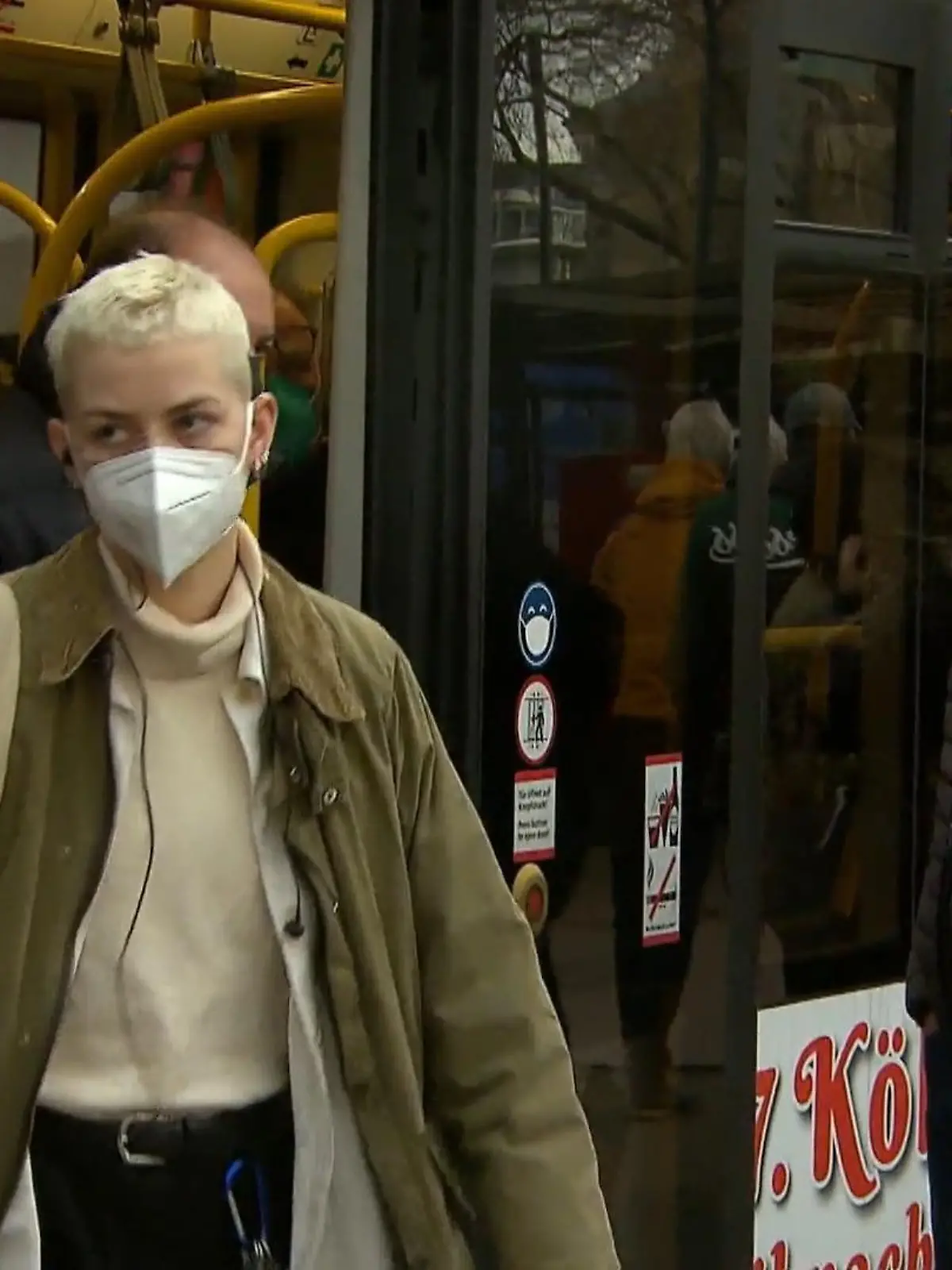 Bild zu: "Corona rum, aber Maske bleibt? Hier gilt die Maskenpflicht"