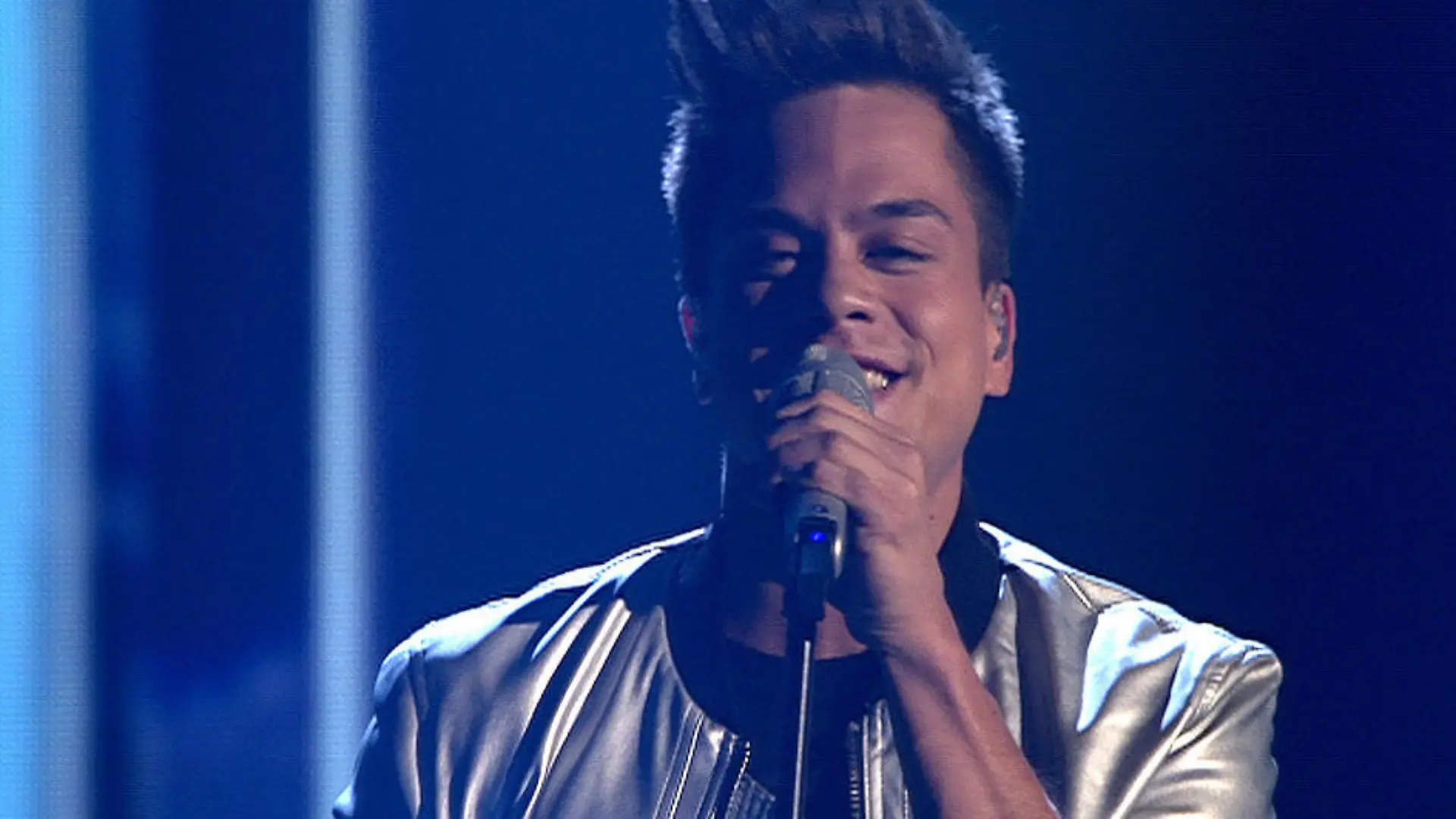 Christopher Schnell versagt mit "Dear Dalling" DSDS 2014: Erste Live-Challenge-Show