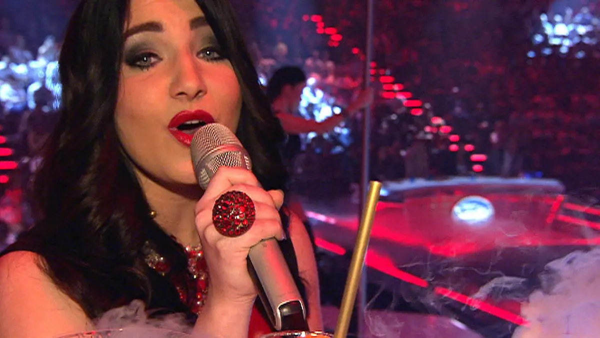 Larissa Melody Haase singt "Addicted To You" DSDS 2014: Erste Live-Challenge-Show
