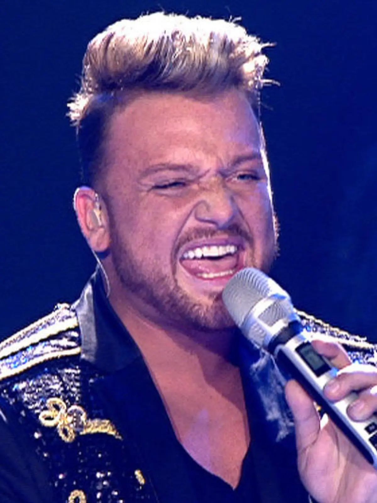 Bild zu: "Menowin Fröhlich performt "Billy Jean & Don't Believe""