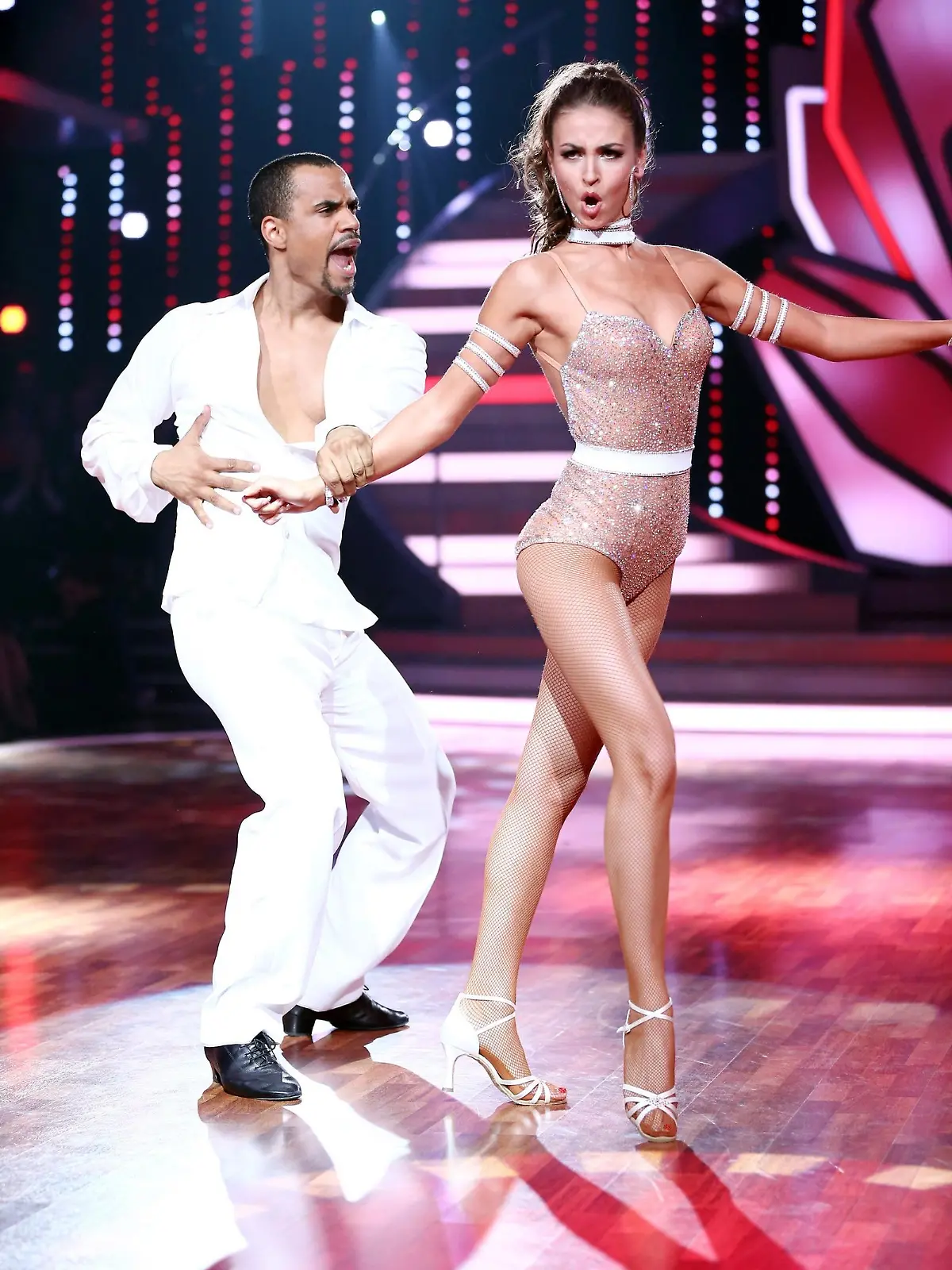 Patrice Bouedibela und Ekaterina Leonova     Verwendung der Bilder für Online-Medien ausschließlich mit folgender Verlinkung:'Alle Infos zu 'Let's Dance' im Special bei RTL.de: www.rtl.de/cms/sendungen/lets-dance.html