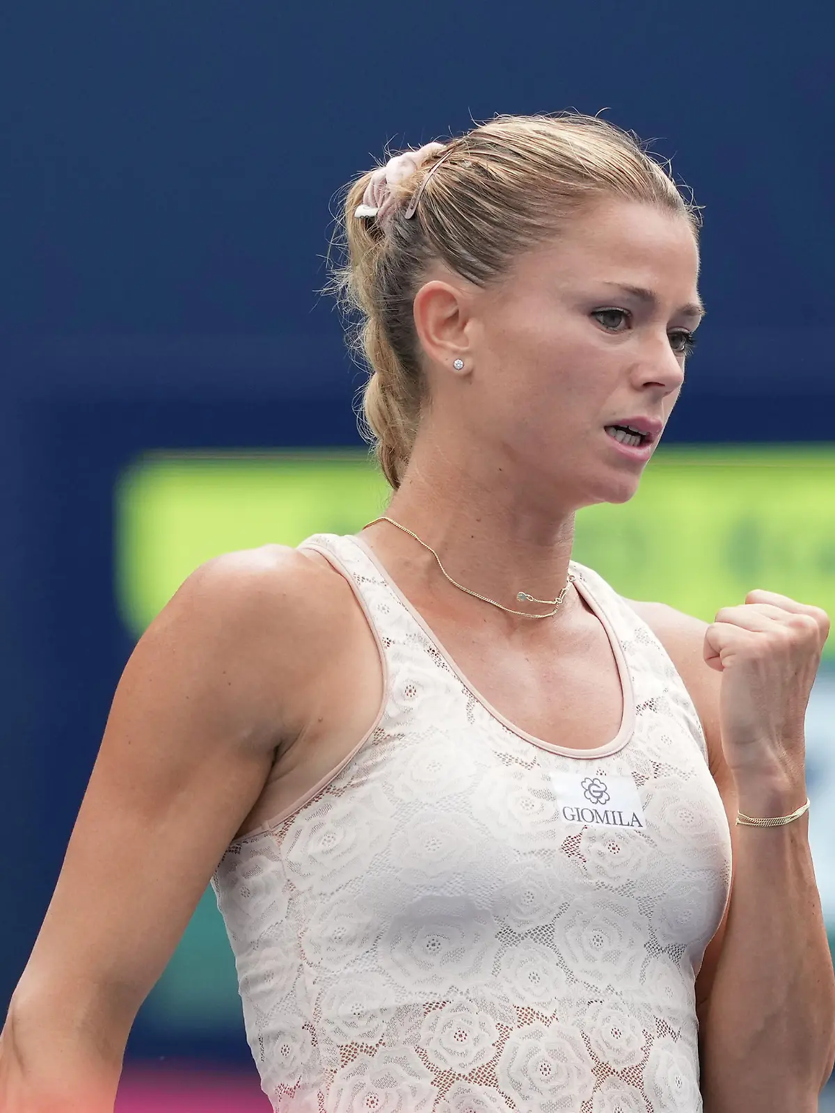 (220810) -- TORONTO, Aug. 10, 2022 (Xinhua) -- Camila Giorgi of Italy celebrates scoring during the first round of women's singles match between Emma Raducanu of Britain and Camila Giorgi of Italy at the 2022 National Bank Open tennis tournament in Toronto, Canada, on Aug. 9, 2022. (Photo by Zou Zheng/Xinhua)