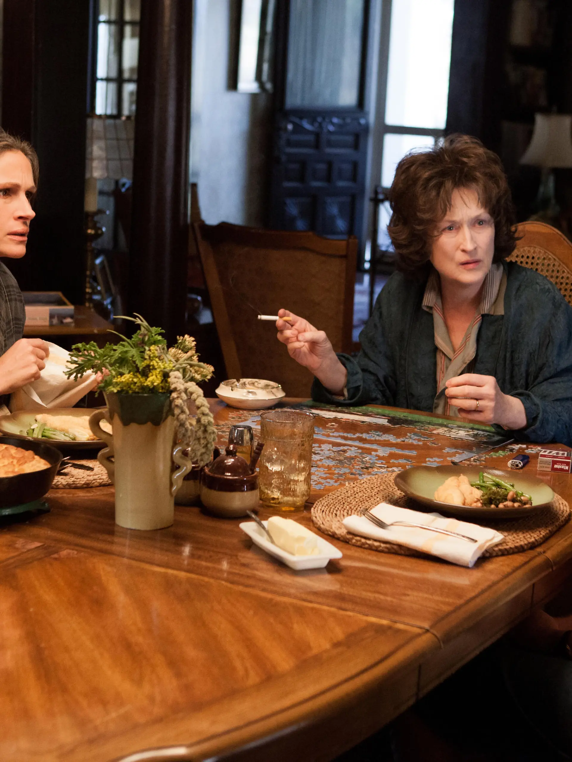(L-R) JULIA ROBERTS, MERYL STREEP and JULIANNE NICHOLSON star in AUGUST: OSAGE COUNTY