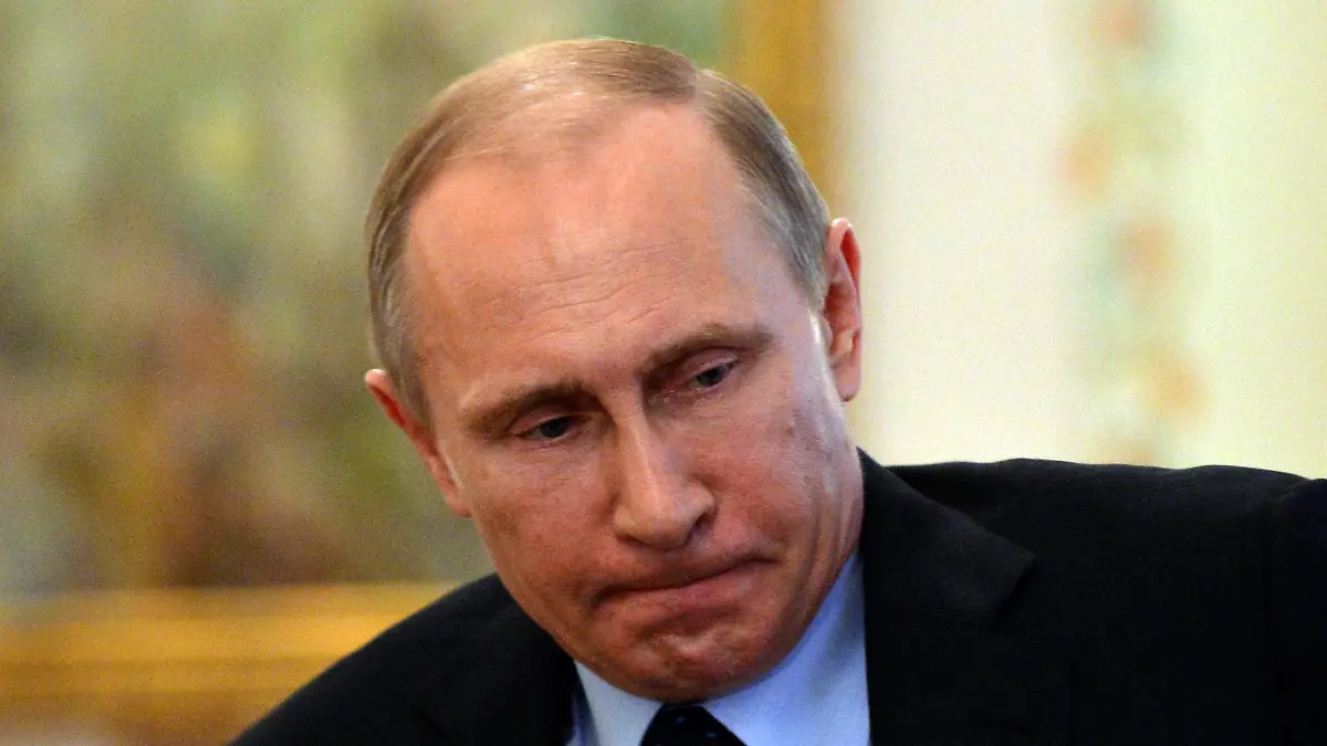 epa04110879 Russian President Vladimir Putin speaks during his meeting with Kazakh president Nazarbayev and Belarus President Lukashenko in Putin's Novo-Ogaryovo residence outside Moscow, Russia 05 March 2014. Western and Russian leaders headed today into a day of diplomatic wrangling over the Ukraine crisis, a day after US President Barack Obama warned Moscow was not 'fooling anybody' over its role in Crimea. EPA/YURI KADOBNOV/POOL +++(c) dpa - Bildfunk+++