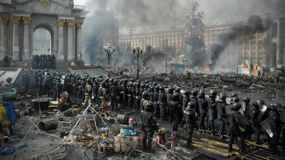 Der Maidan-Platz gleicht einem Schlachtfeld - dutzende Menschen sind hier gestorben.