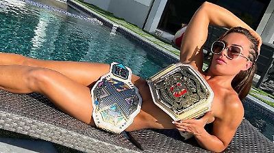 Mandy Rose: Nacktbilder und Dildos statt Wrestling bei WWE - jetzt ...