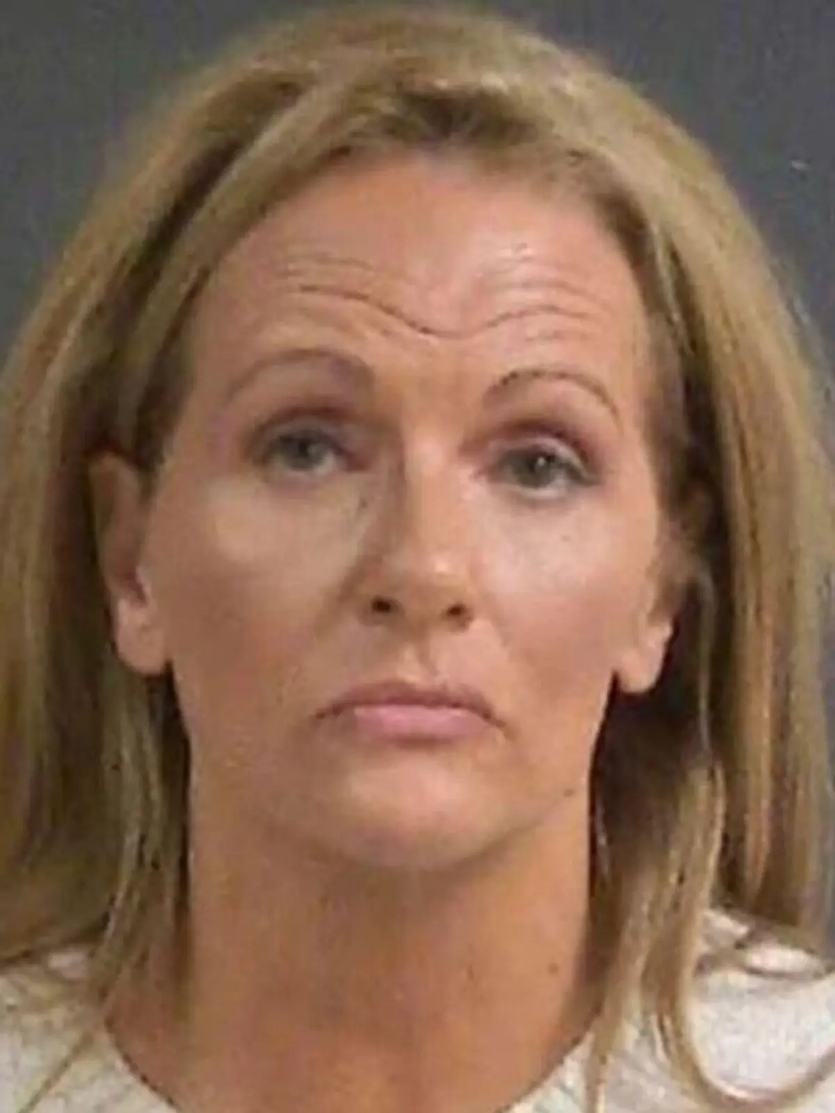 Paula Barbour (55) griff Ehemann am Flughafen Charleston an.