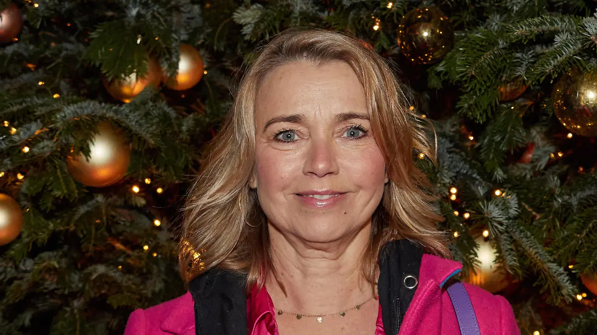  Tina Ruland - Premiere des Roncalli Weihnachtscircus in Berlin am 17.12.2022. Roncalli Weihnachtscircus *** Tina Ruland premiere of the Roncalli Christmas Circus in Berlin on 17 12 2022 Roncalli Christmas Circus