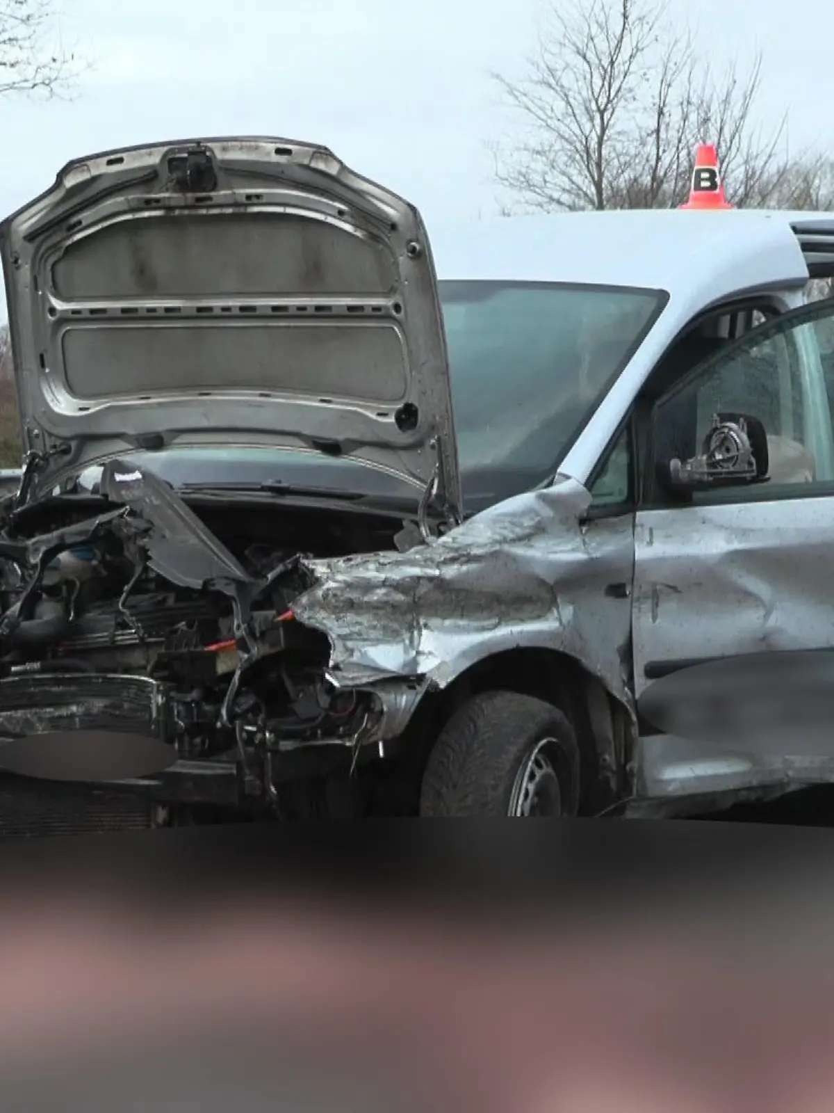 Bei dem Unfall kamen zwei Menschen ums Leben.