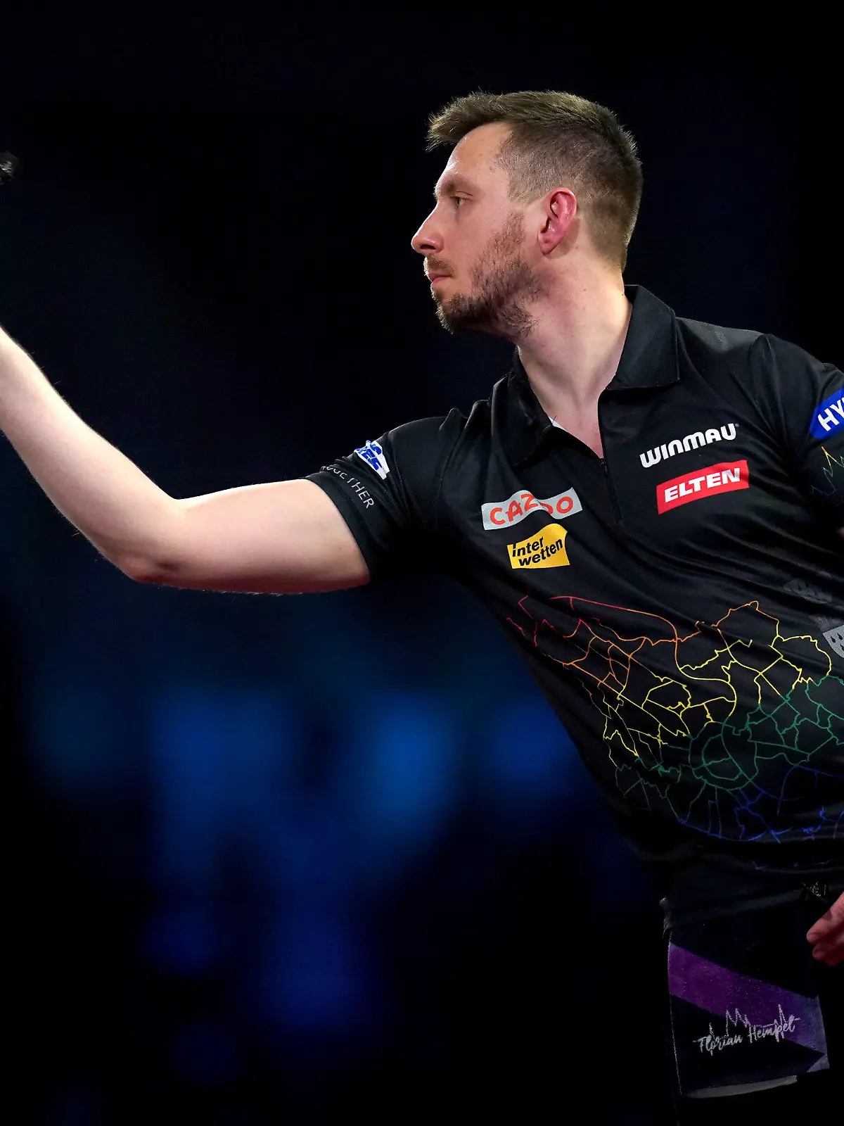 22.12.2022, Großbritannien, London: Darts: WM, Tag 8; 2. Runde, Hempel (Deutschland) gegen Humphries (England); Cazoo World Darts Championship im Alexandra Palace: Florian Hempel während seines Spiels. Foto: John Walton/PA Wire/dpa +++ dpa-Bildfunk +++