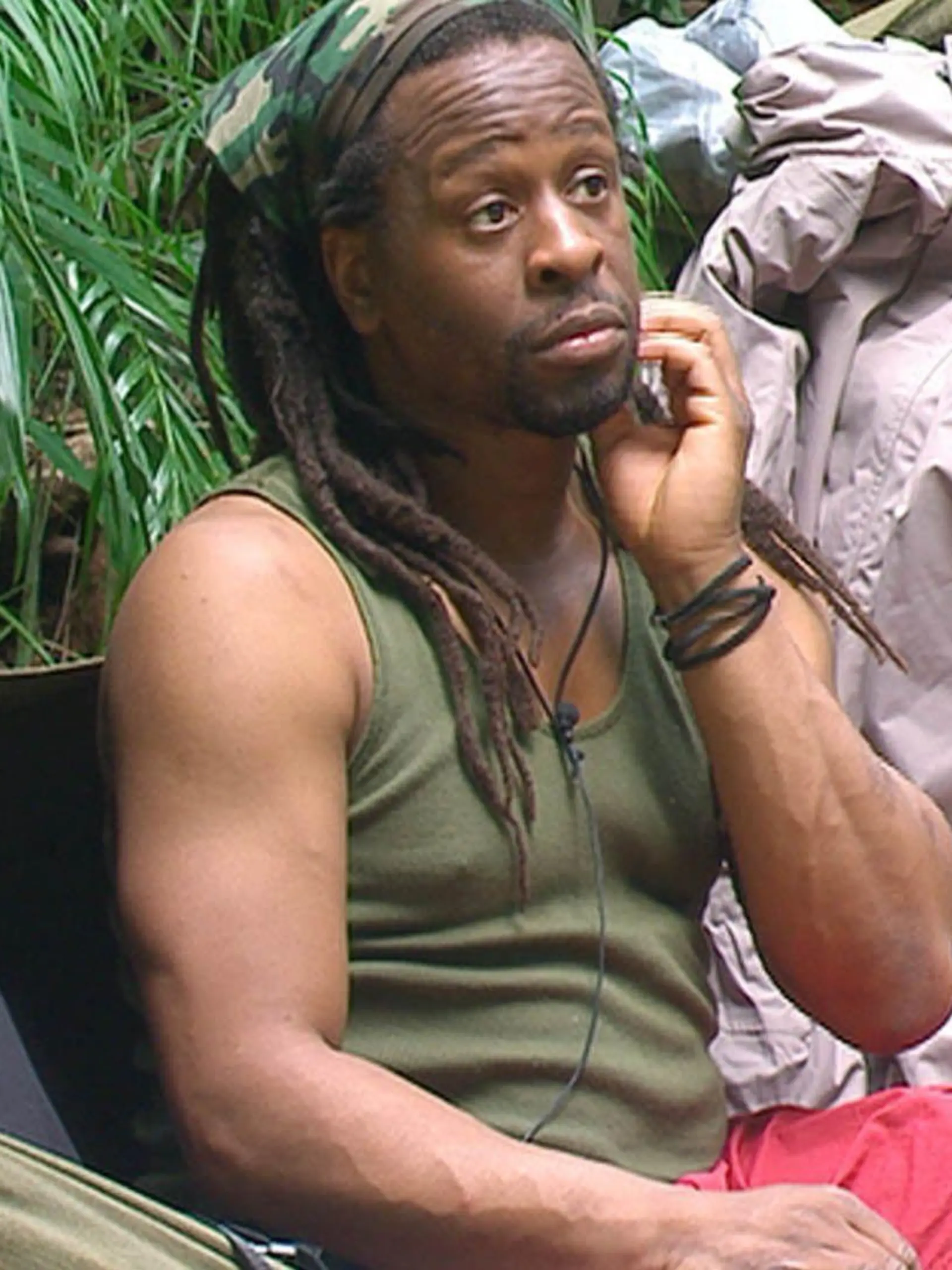 Tag 1 im Camp - Mola Adebisi hat das Camp erreicht.Verwendung der Bilder für Online-Medien ausschließlich mit folgender Verlinkung: "Alle Infos zu "Ich bin ein Star - Holt mich hier raus!" im Special bei RTL.de: http://www.rtl.de/cms/sendungen/ich-bin-ein-star.htmlNUR ZUR EINMALIGEN VERÖFFENTLICHUNG ! KEINE WEITERGABE AN DRITTE ! KEINE VERWENDUNG NACH DEM 14.02.2014 !! KEINE ARCHIVIERUNG !Suchbegriff: Dschungelcamp