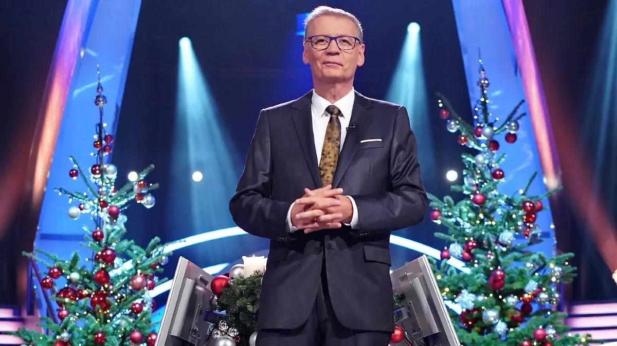 Moderator Günther Jauch
Die Verwendung des sendungsbezogenen Materials ist nur mit dem Hinweis und Verlinkung auf RTL+ gestattet.