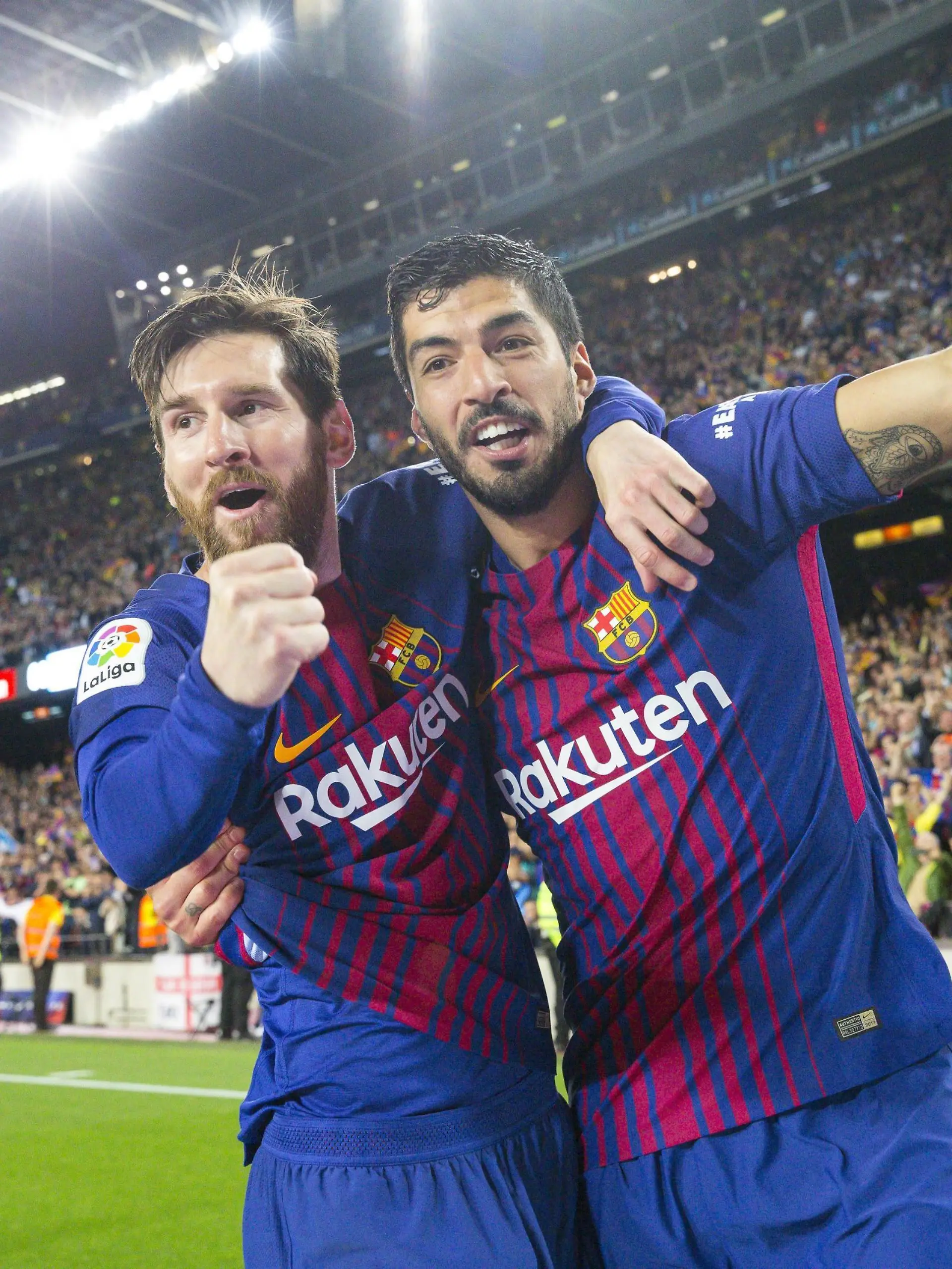  Bilder des Tages - SPORT  SPAIN - 6th of May: FC Barcelona Barca forward Lionel Messi 10 celebrates scoring the goal with FC Barcelona forward Luis Suarez 9 during the match between FC Barcelona against Real Madrid for the round 36 of the Liga Santander, played at Camp Nou Stadium on 6th May 2018 in Barcelona, Spain. Credit: Mikel Trigueros /Urbanandsport / Cordon Press Cordon Press PUBLICATIONxINxGERxSUIxAUTxHUNxONLY xMikelxTriguerosx/xUrbanandsportx/xCordonxPressx xSPAINx-xFCxBarcelonaxagainstxRealxMadridx-xLigaxSantanderx-x2017/18x-xRoundx36x