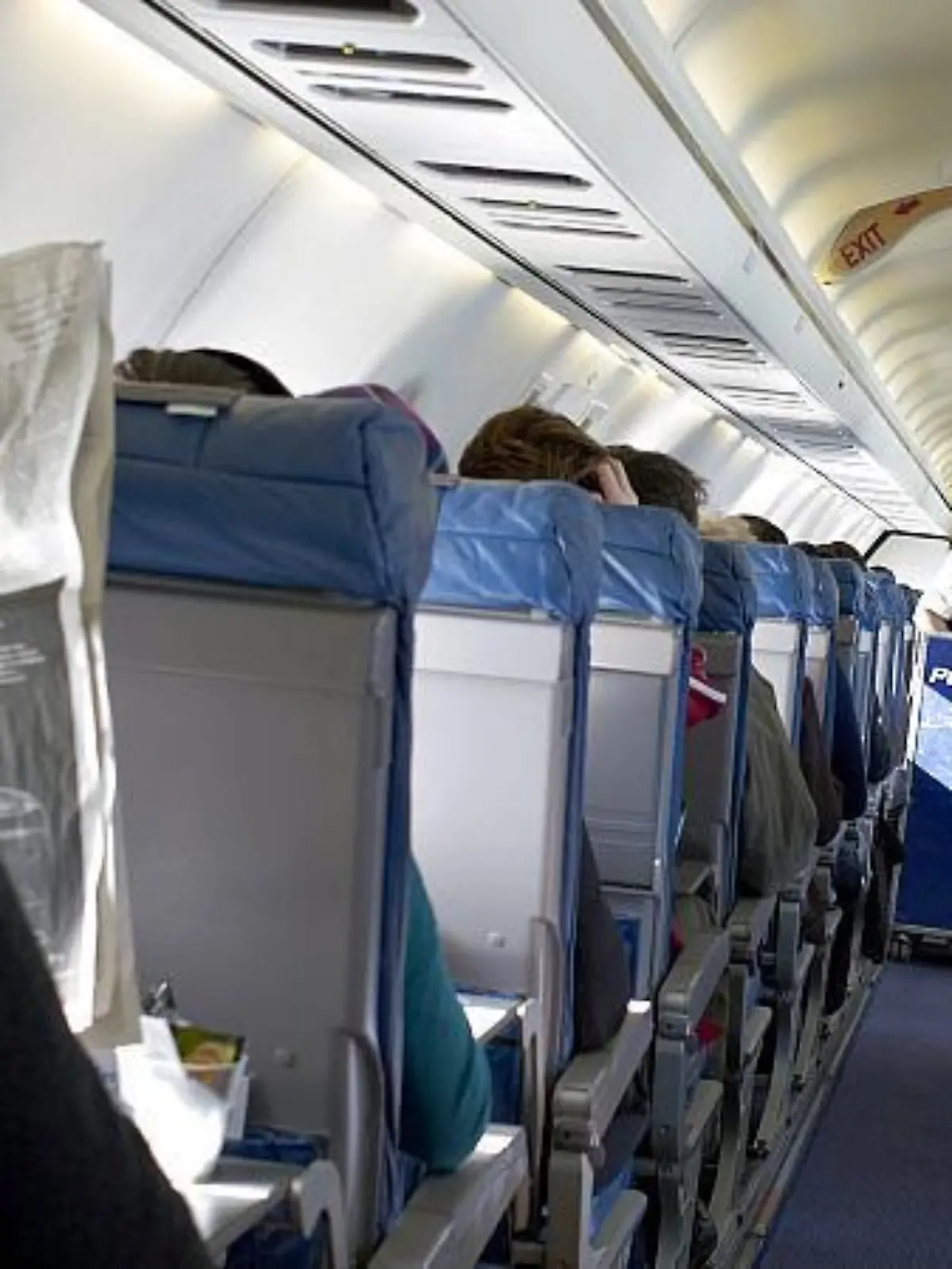 Eine Flugbegleiterin rastet bei einem Streit mit einem Passagier aus. Nun geht das Video viral. (Symbolbild)