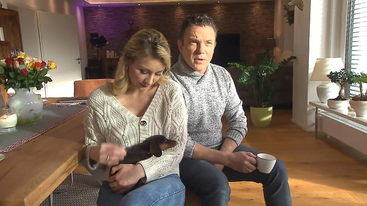 Dackel-Dame Lotti Mross ist jetzt Scheidungshund Nach Trennung von Anna-Carina & Stefan