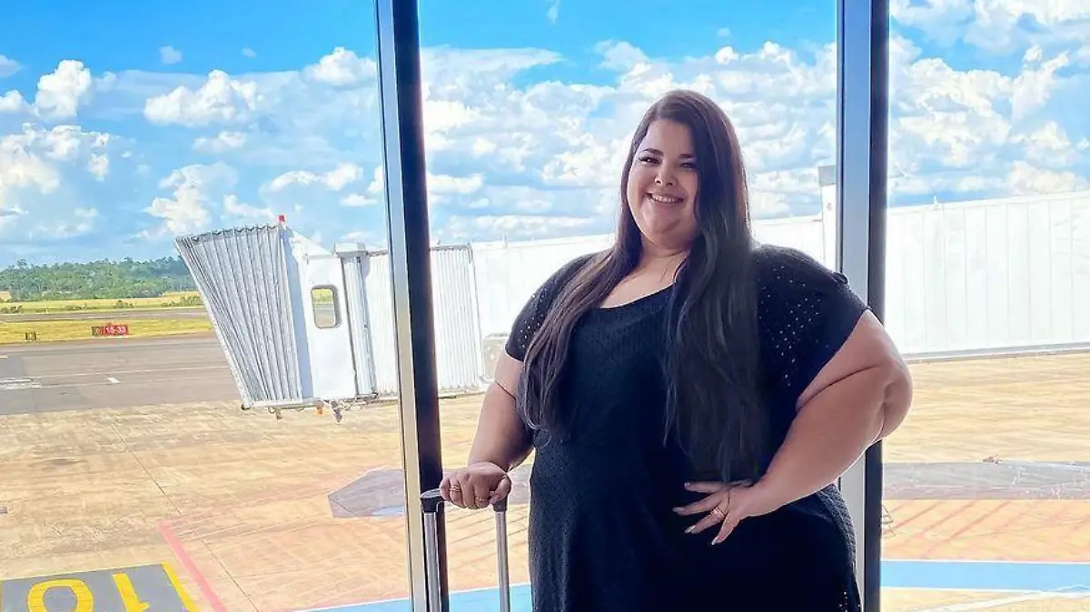 Influencerin Juliana Nehmes hat Stress mit der Fluggesellschaft Quatar Airways.
