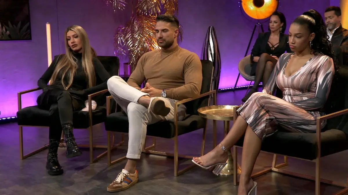 Aleks und Vanessa sind ein Paar Temptation Island VIP