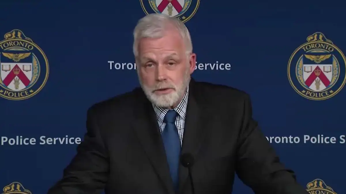 Kriminalhauptkommissar Terry Browne sprach auf einer Pressekonferenz über den Fall.