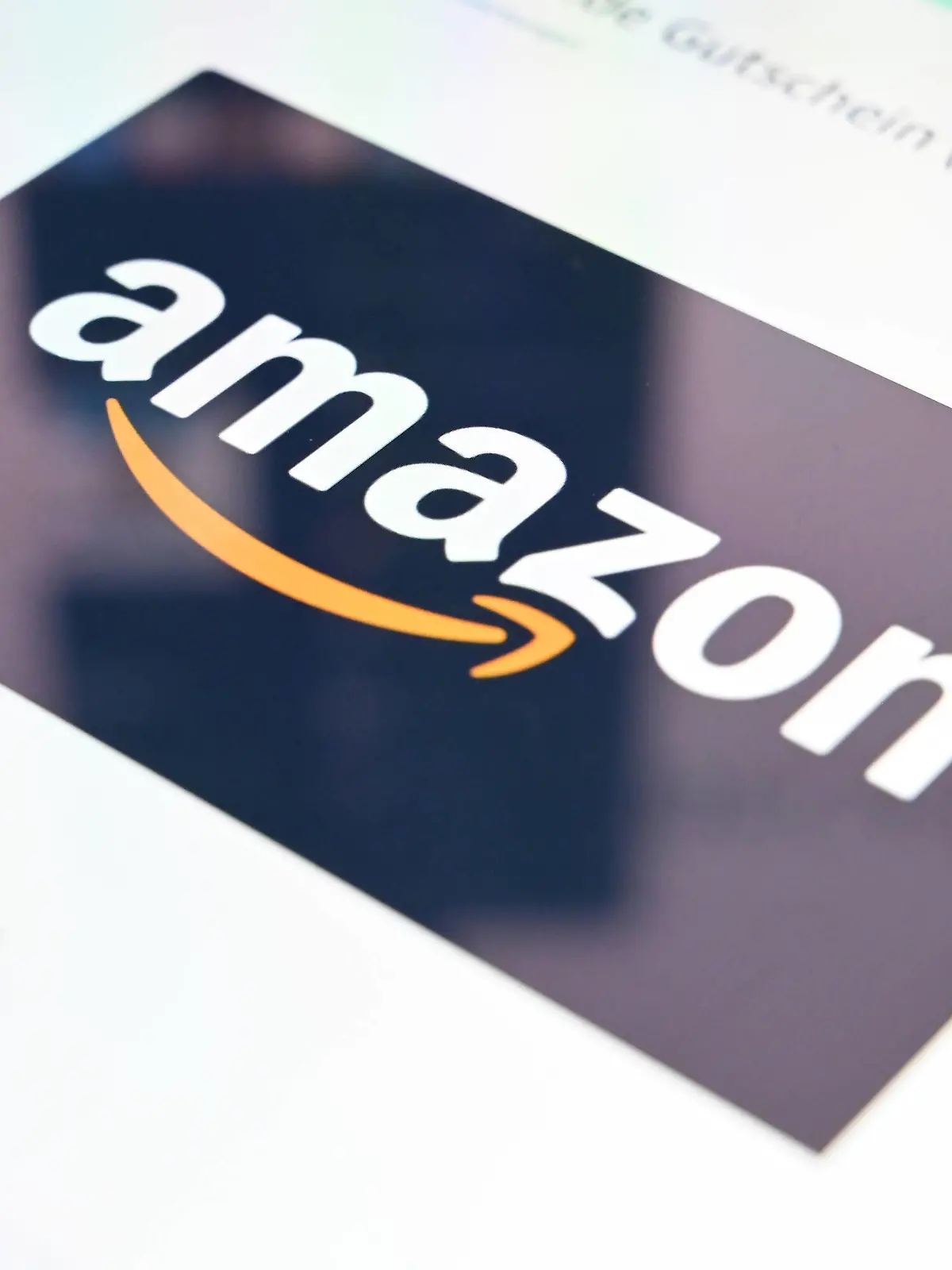 Stock- und Symbolbilder I 25.01.2022 Thema Apps und Ähnliches: Amazon, Onlineversandhändler, Produktpalette, Marktführer, Internethandel, Bücher, CDs, Videos, Online, Onlinemarktplatz, Versandhändler, Versandhandel, AWS Hamburg Hamburg Hamburg Deutschland *** Stock and Icon Images I 25 01 2022 Theme Apps and Similar Amazon, online mail order company, product range, market leader, internet trade, books, CDs, videos, online, online marketplace, mail order company, mail order business, AWS Hamburg Hamburg Germany Copyright: xLobeca/FelixxSchlikisx 