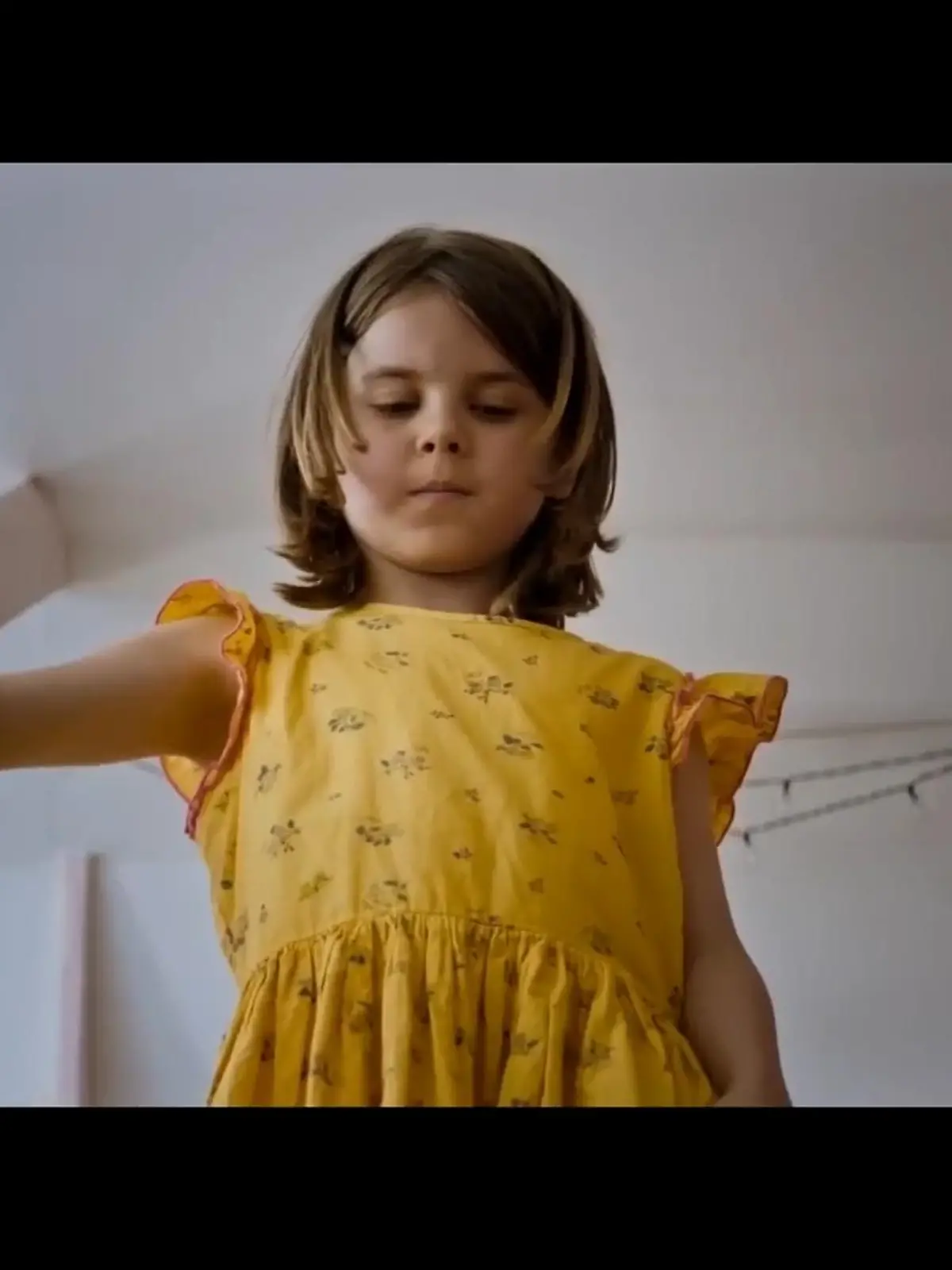 Bild zu: "Trailer zum Film "Oskars Kleid""