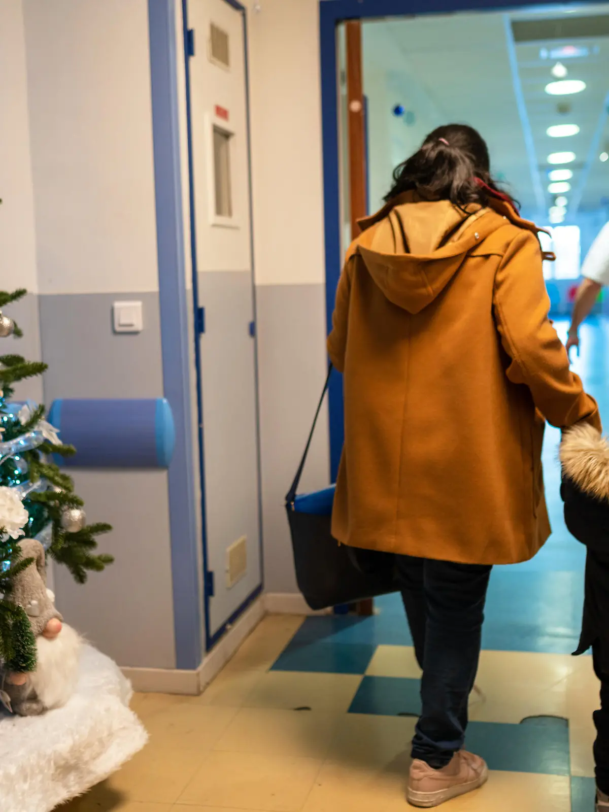 Bronchiolitis epidemics in a pediatric ward at Christmas time.