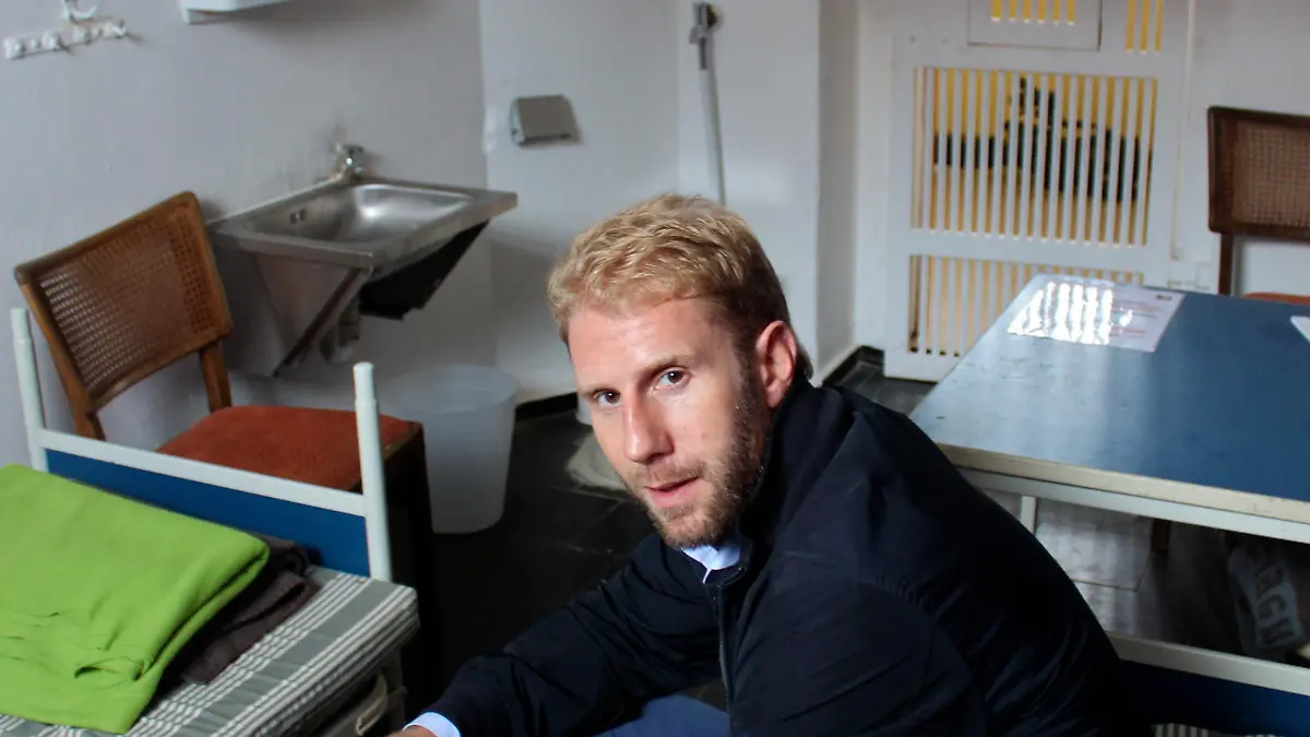 Posch Backstage P12 (8)