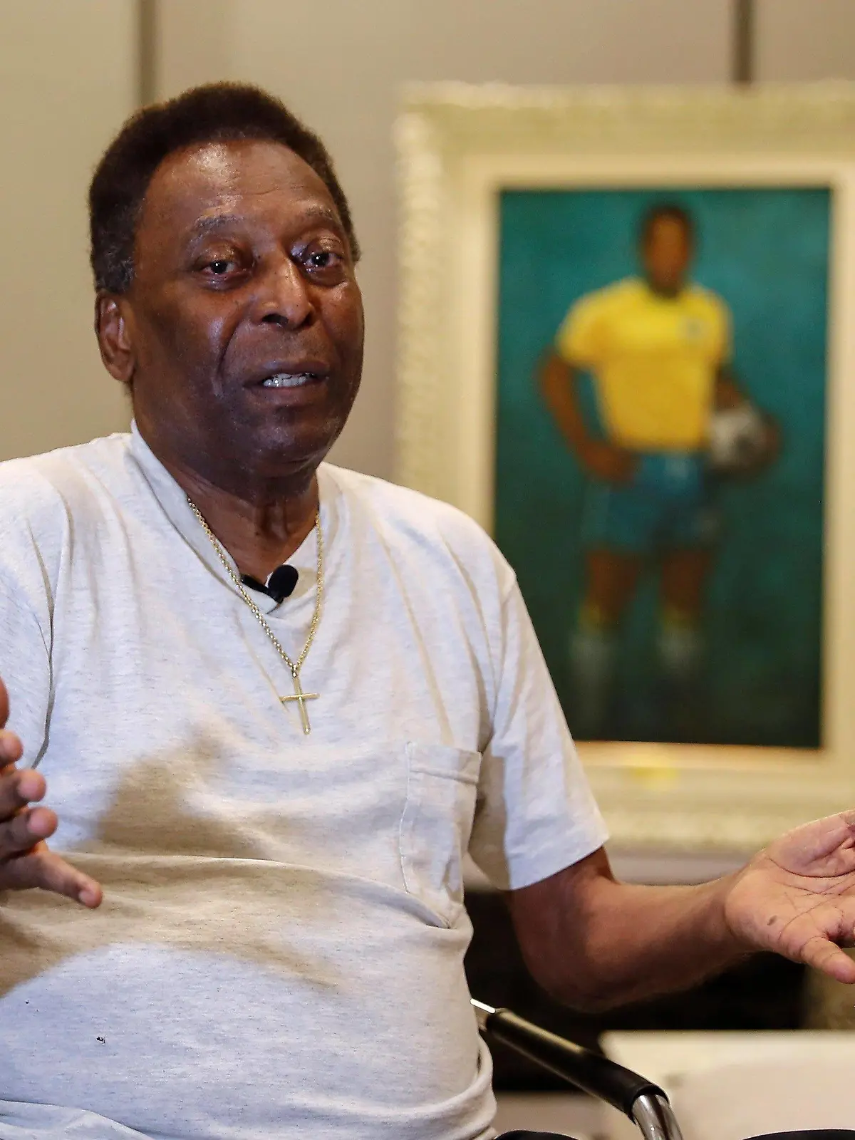  Former Brazilian soccer player Edson Arantes do Nascimento, better know as Pele , speaks during an interview with Spanish News Agency Efe, at the Pel Museum in Santos, Brazil, 12 November 2019 issued 14 November 2019. Pel , for many the best player in football history, challenged Portuguese Cristiano Ronaldo to overcome his record of 1,283 goals scored. Former Brazilian soccer player Pel interview ACHTUNG: NUR REDAKTIONELLE NUTZUNG PUBLICATIONxINxGERxSUIxAUTxONLY Copyright: xSebastiaoxMoreirax JJPANA7883 20191114-637093431288337855
