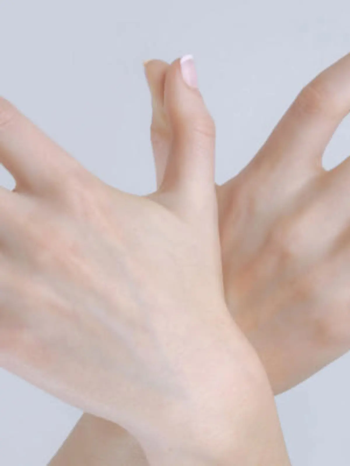 Fingernagel-Typen: Die richtige Pflege für brüchige Fingernägel